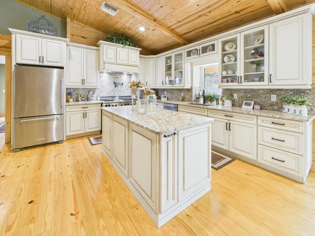 INDIAN HAMMOCK HUNT AND RIDING - Residential