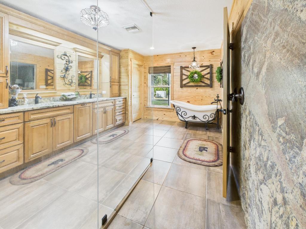 INDIAN HAMMOCK HUNT AND RIDING - Residential