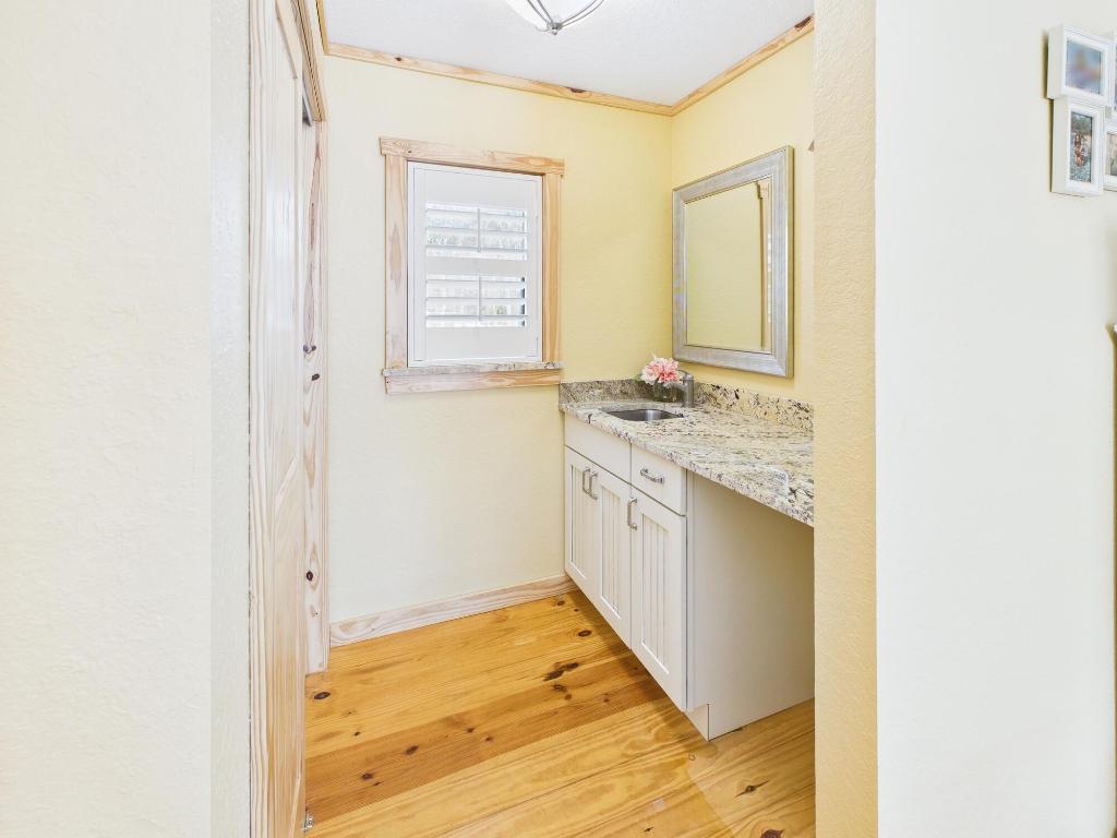 INDIAN HAMMOCK HUNT AND RIDING - Residential