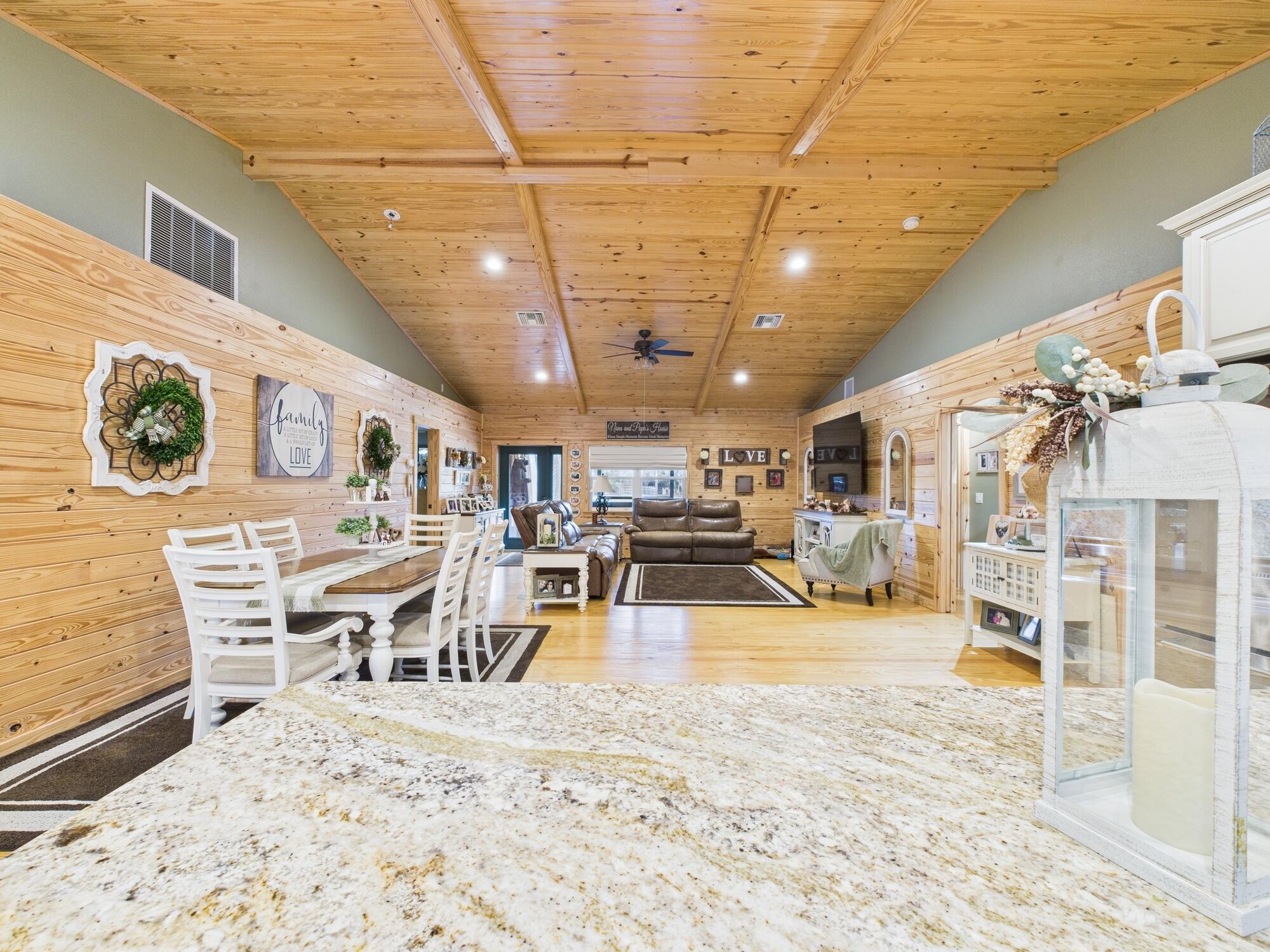 INDIAN HAMMOCK HUNT AND RIDING - Residential