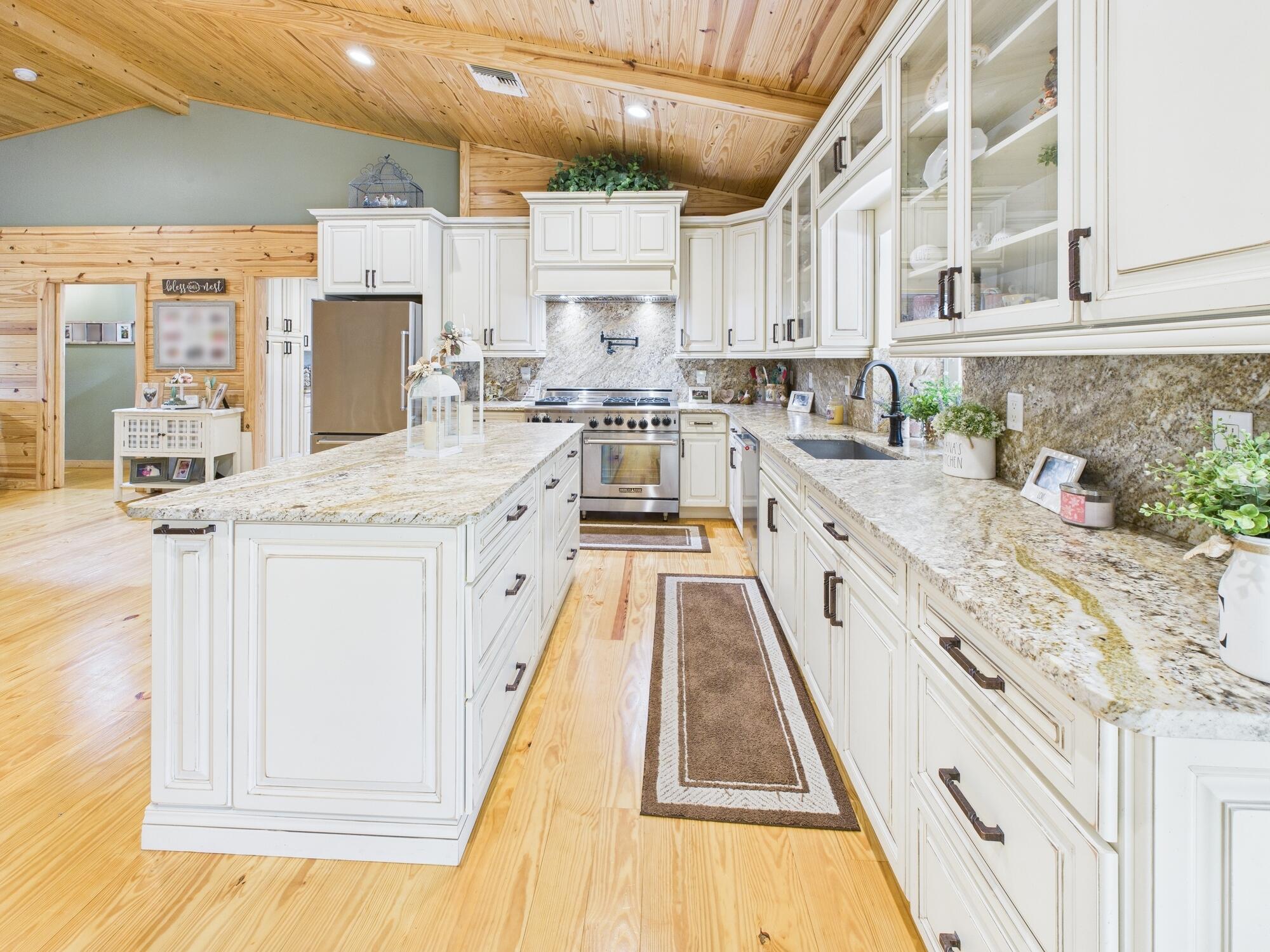 INDIAN HAMMOCK HUNT AND RIDING - Residential