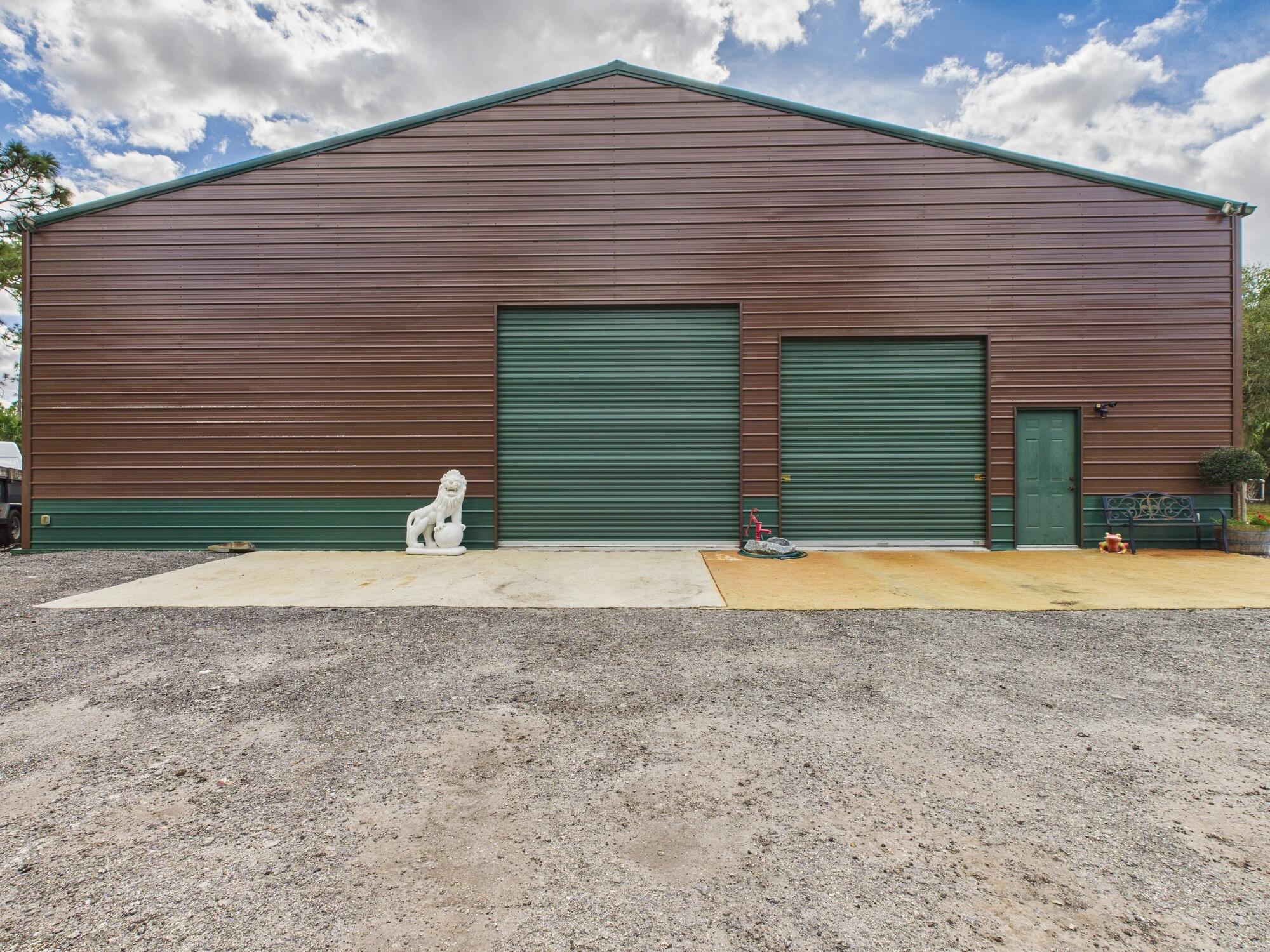 INDIAN HAMMOCK HUNT AND RIDING - Residential