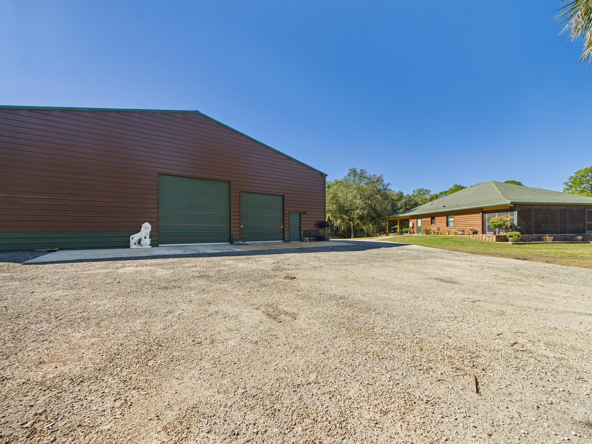 INDIAN HAMMOCK HUNT AND RIDING - Residential