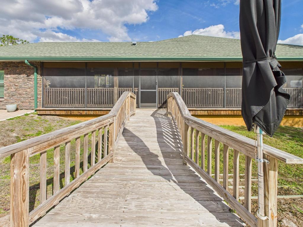 INDIAN HAMMOCK HUNT AND RIDING - Residential