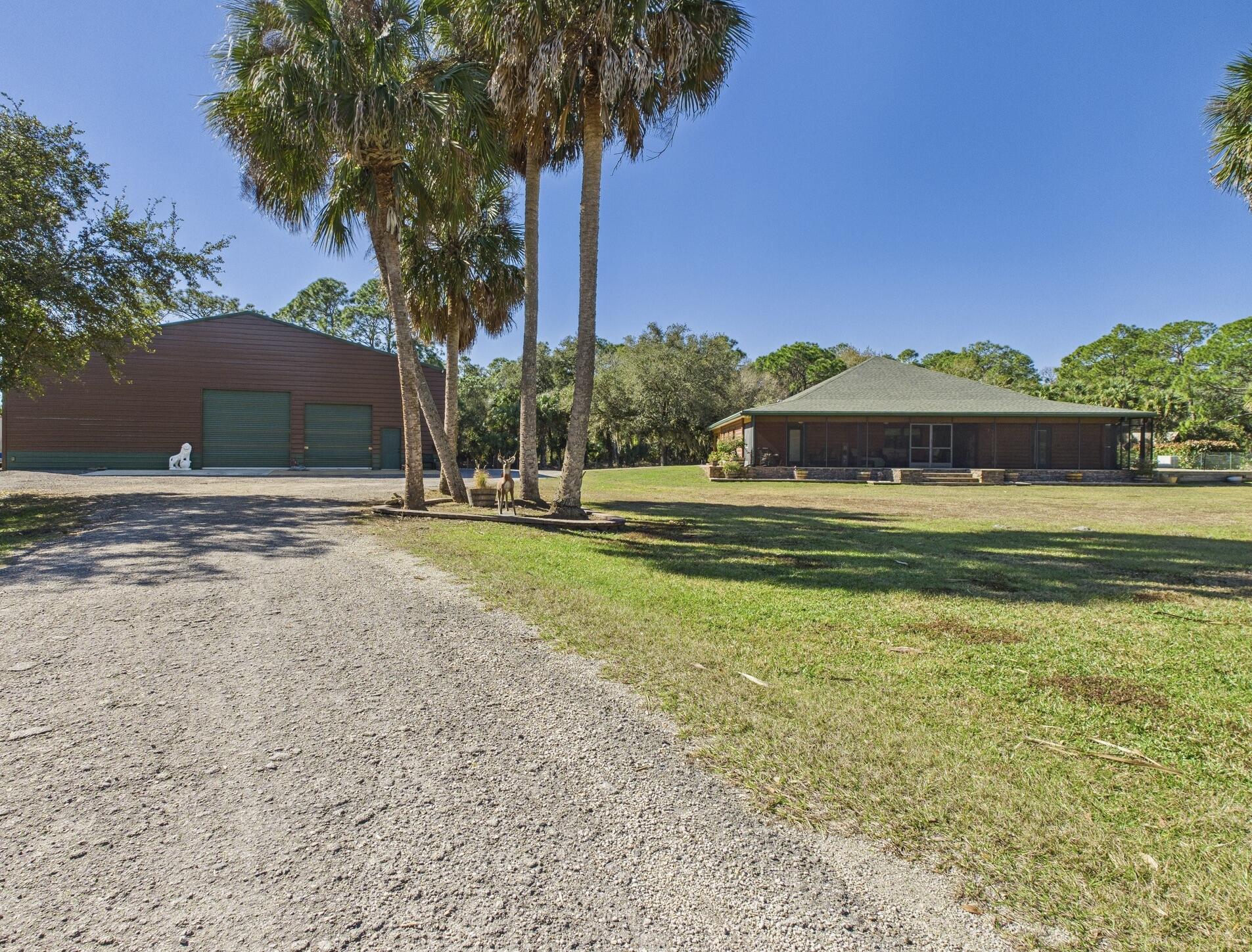 INDIAN HAMMOCK HUNT AND RIDING - Residential