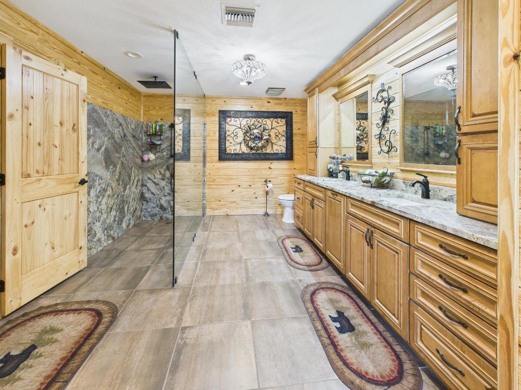 INDIAN HAMMOCK HUNT AND RIDING - Residential