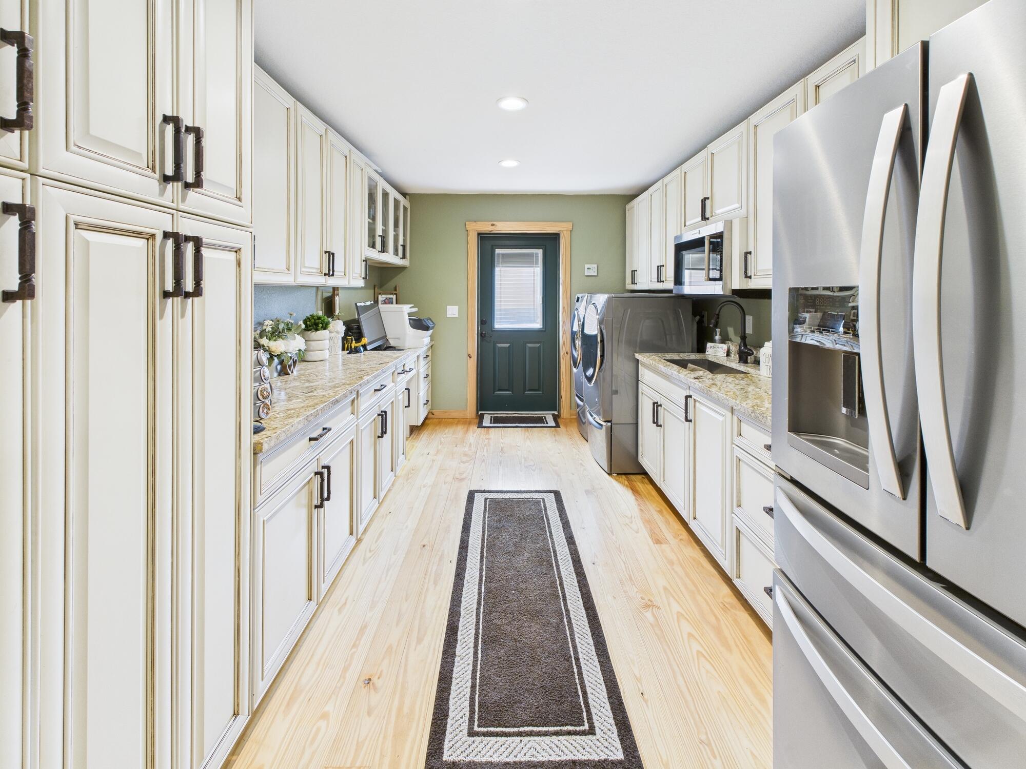 INDIAN HAMMOCK HUNT AND RIDING - Residential