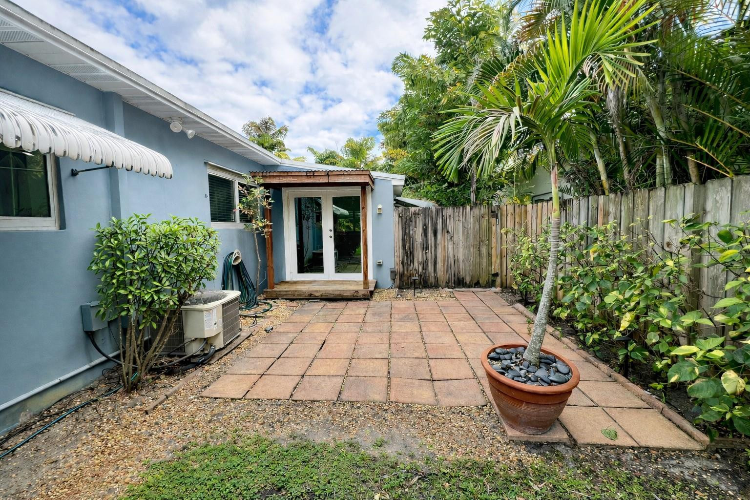 Poinsettia Heights - Residential