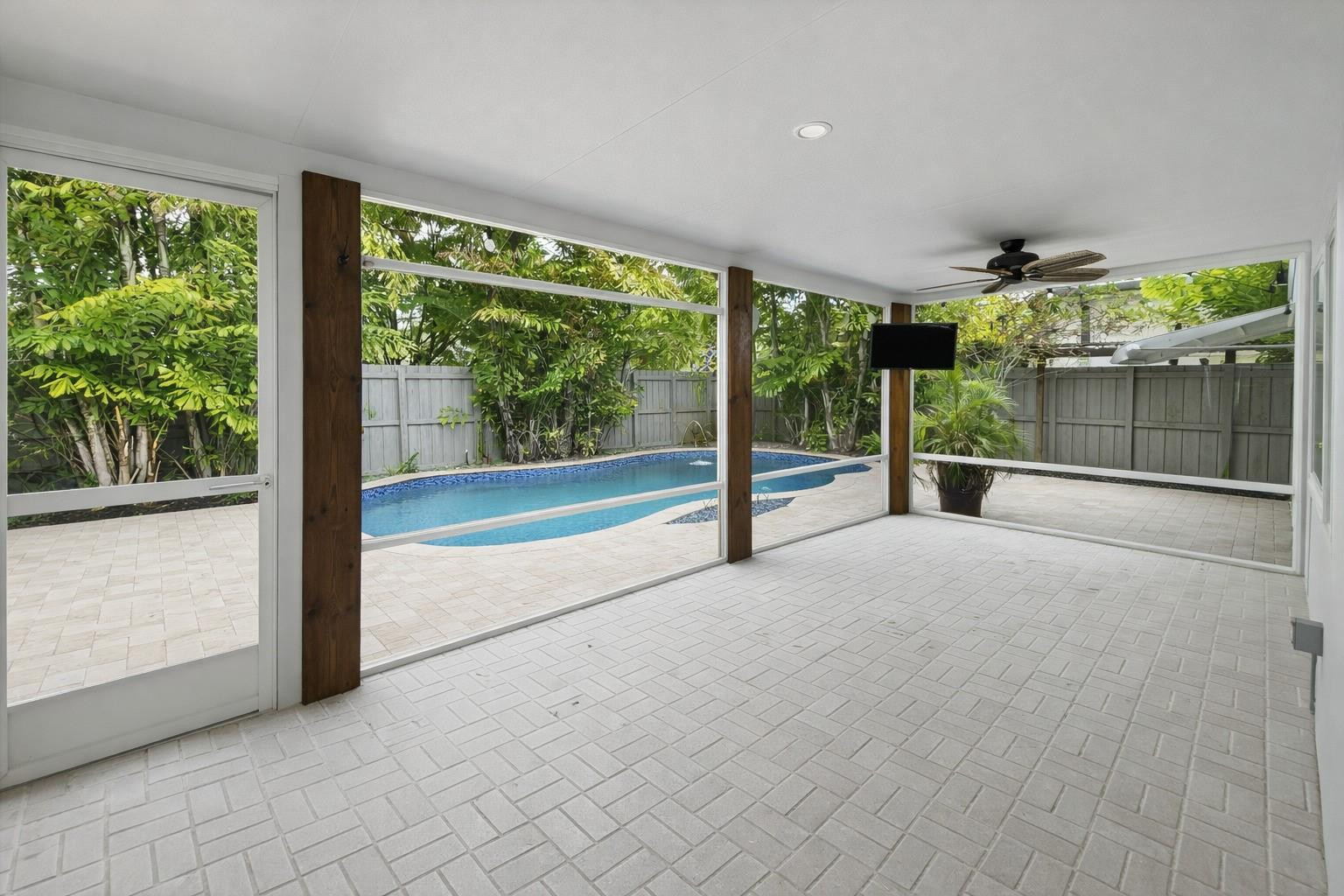 Poinsettia Heights - Residential