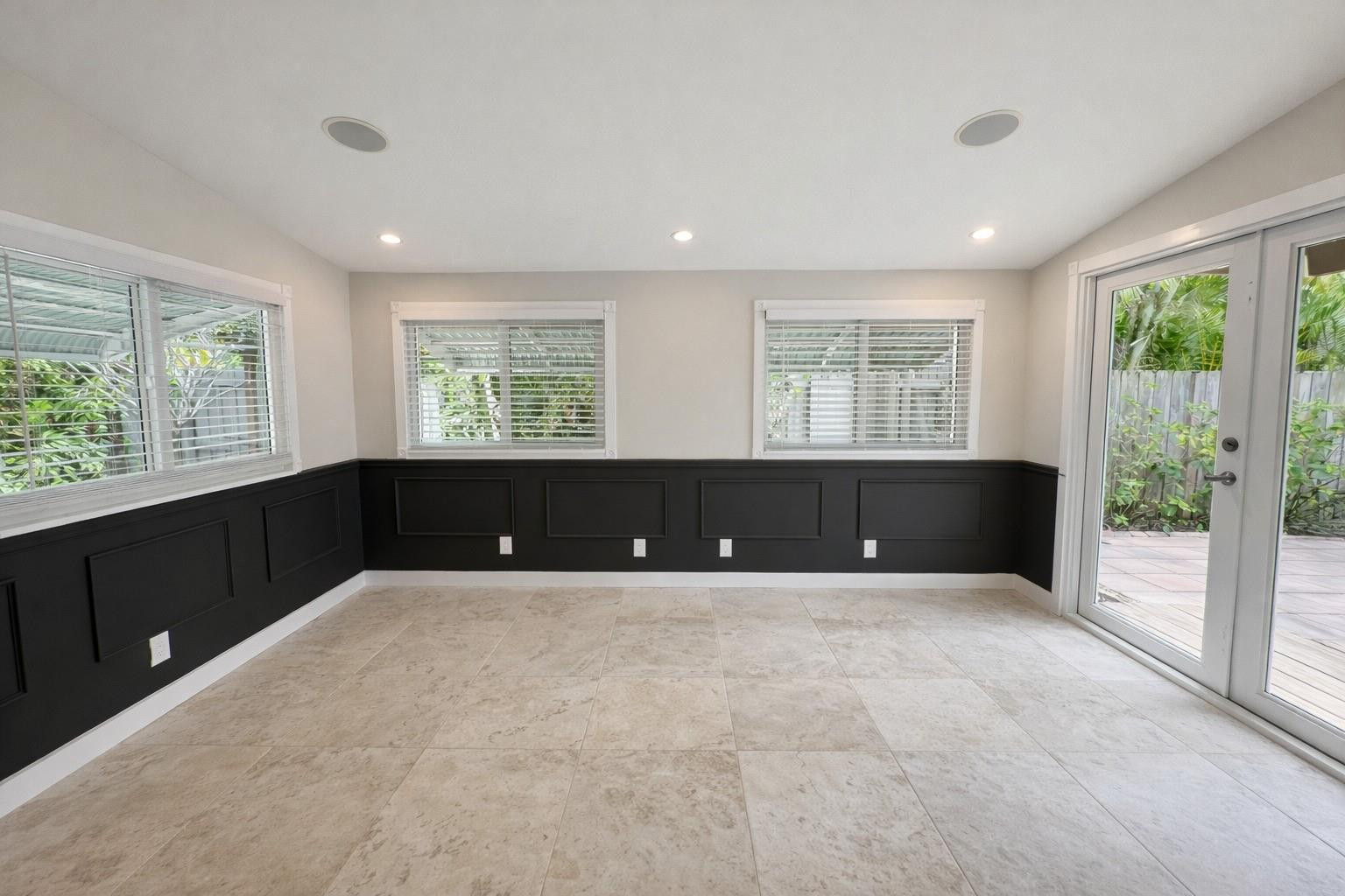 Poinsettia Heights - Residential