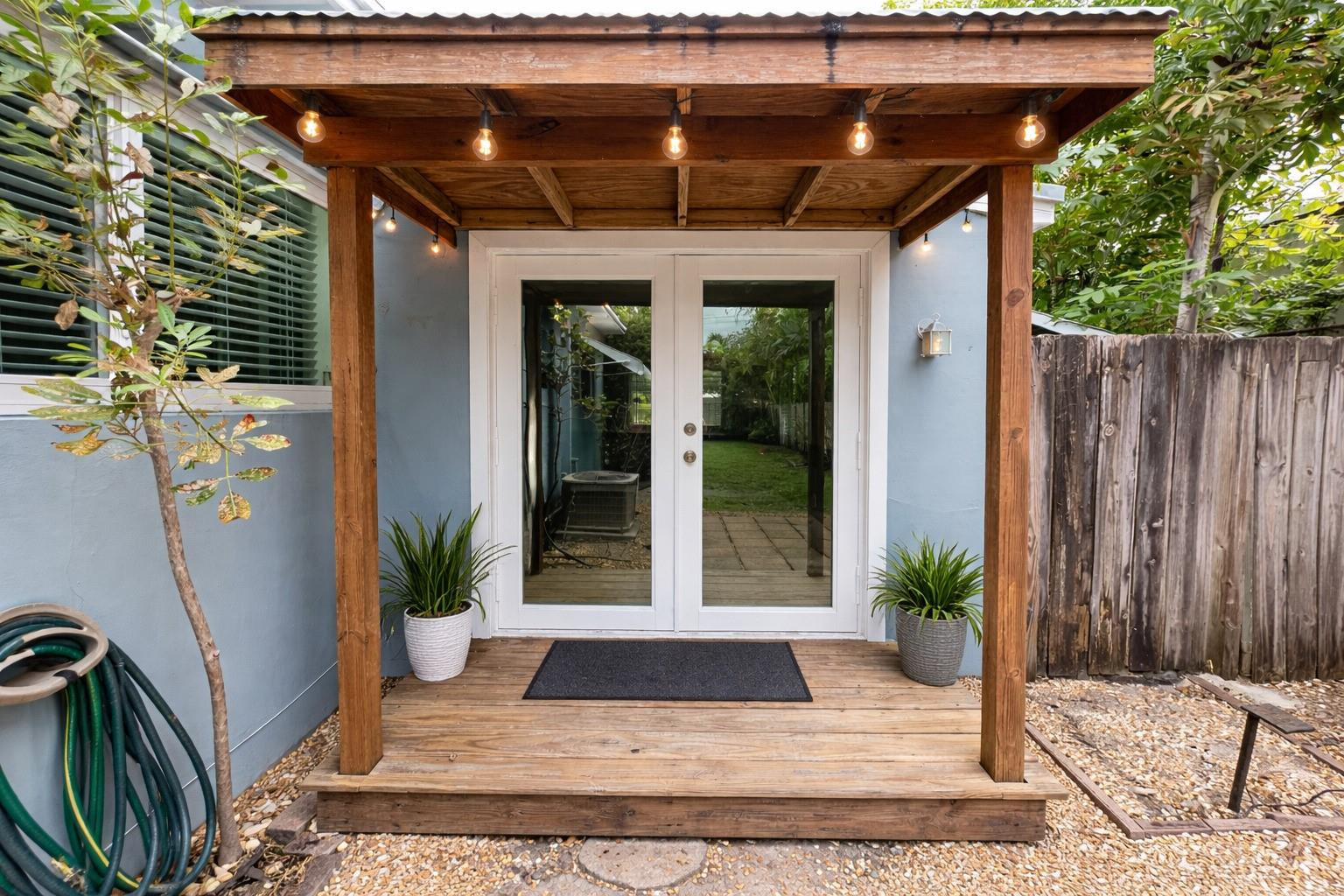 Poinsettia Heights - Residential