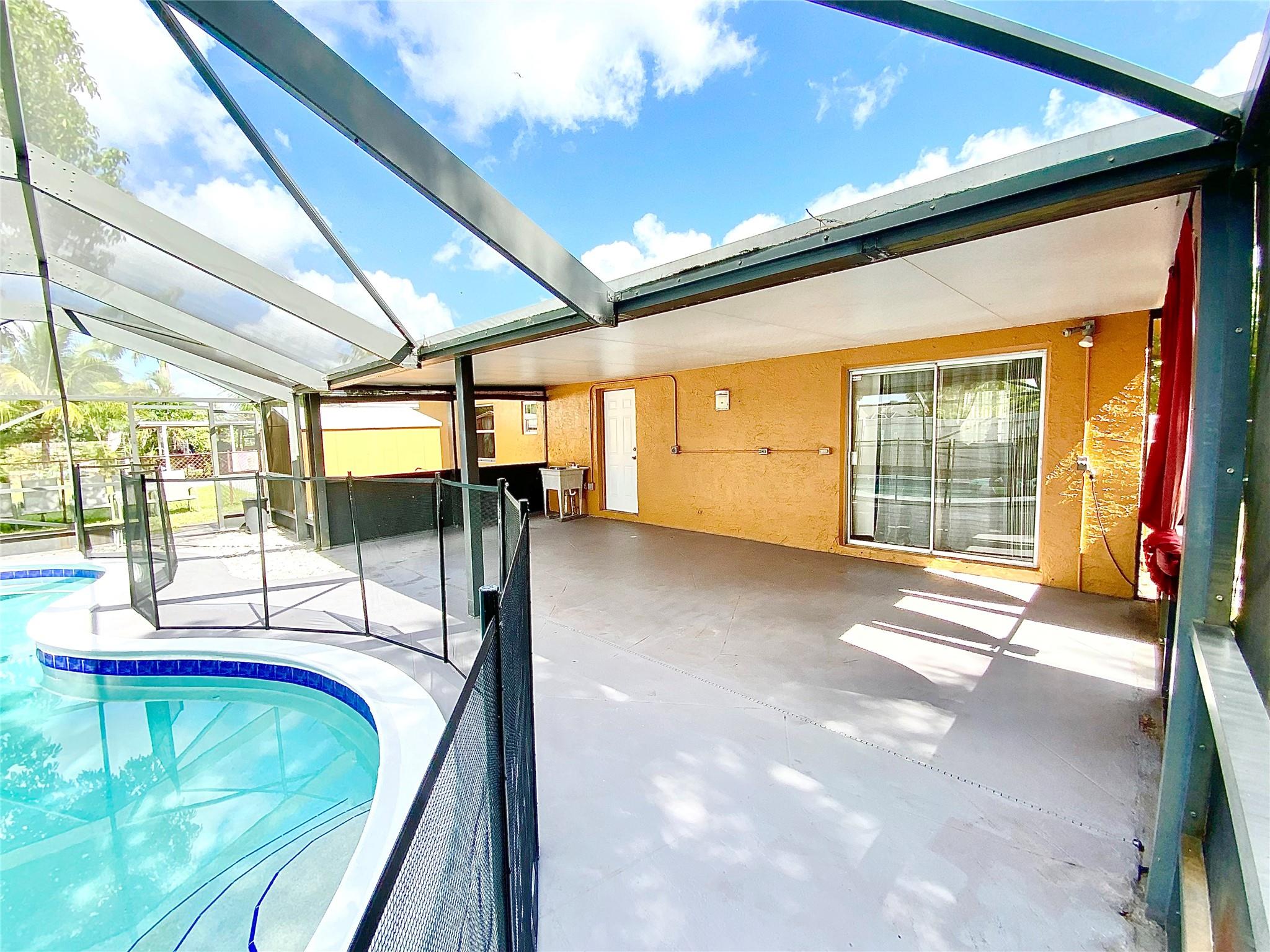 North Lauderdale Village - Residential