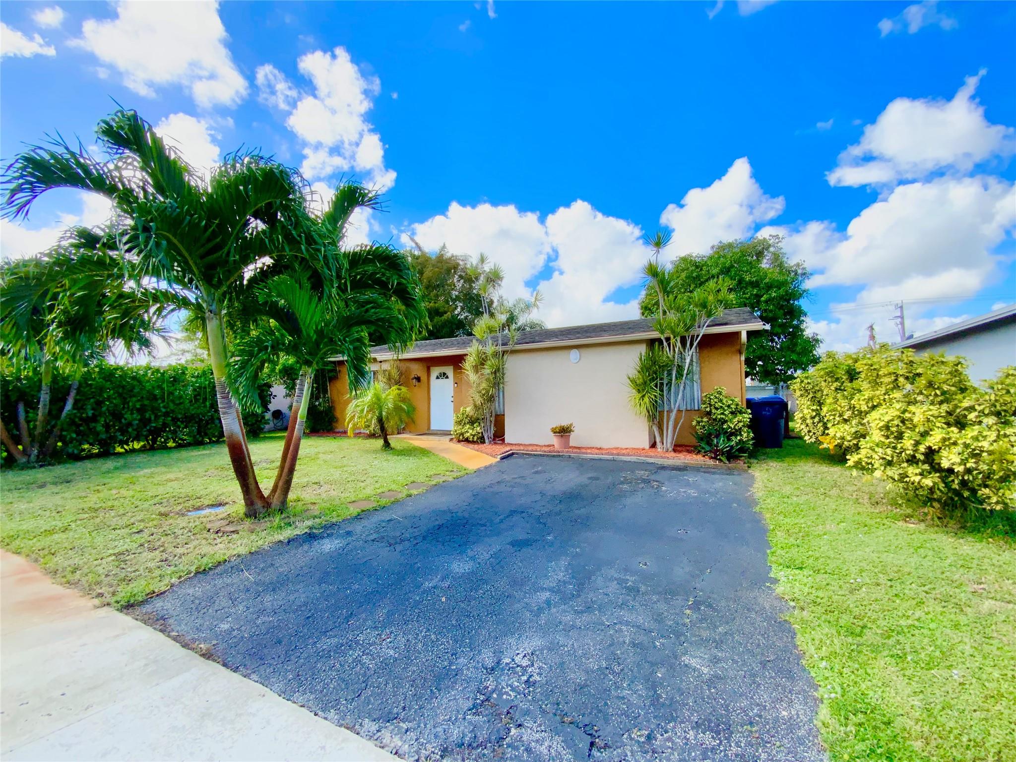 North Lauderdale Village - Residential