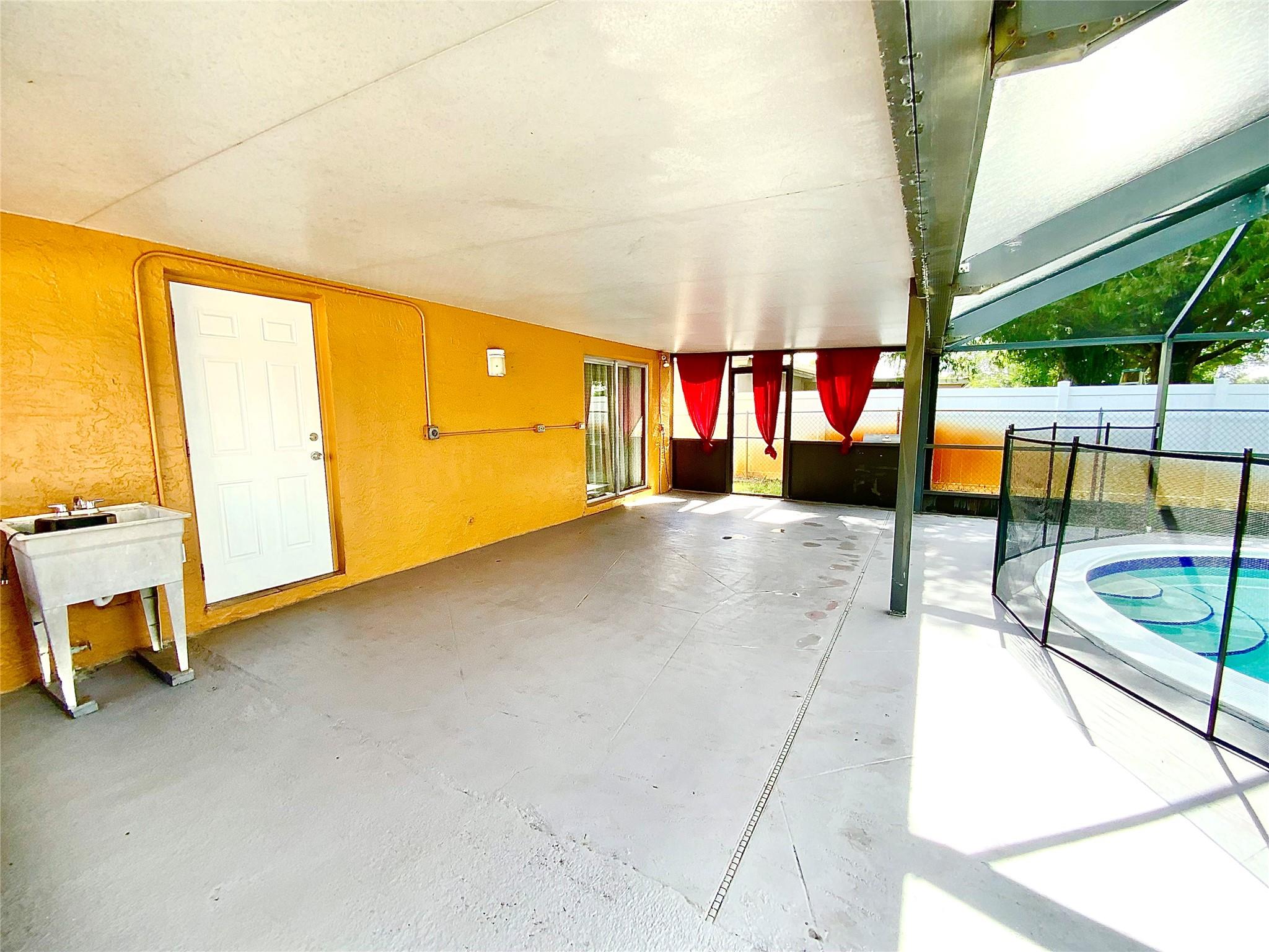 North Lauderdale Village - Residential