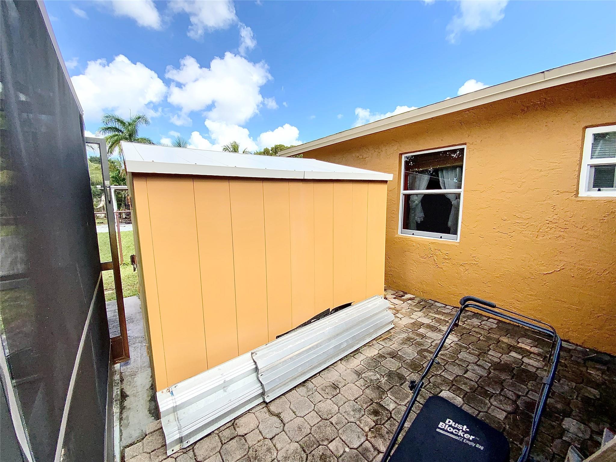 North Lauderdale Village - Residential