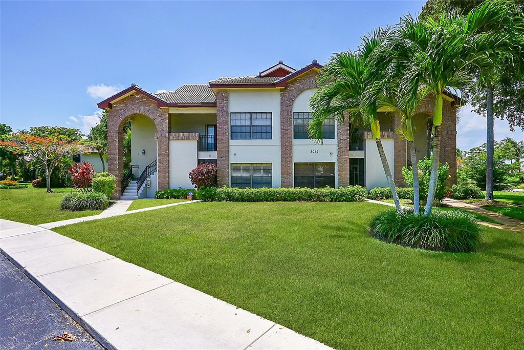 Photo of 8049 Aberdeen Drive #101, Boynton Beach, FL 33472 (MLS # F10554769)