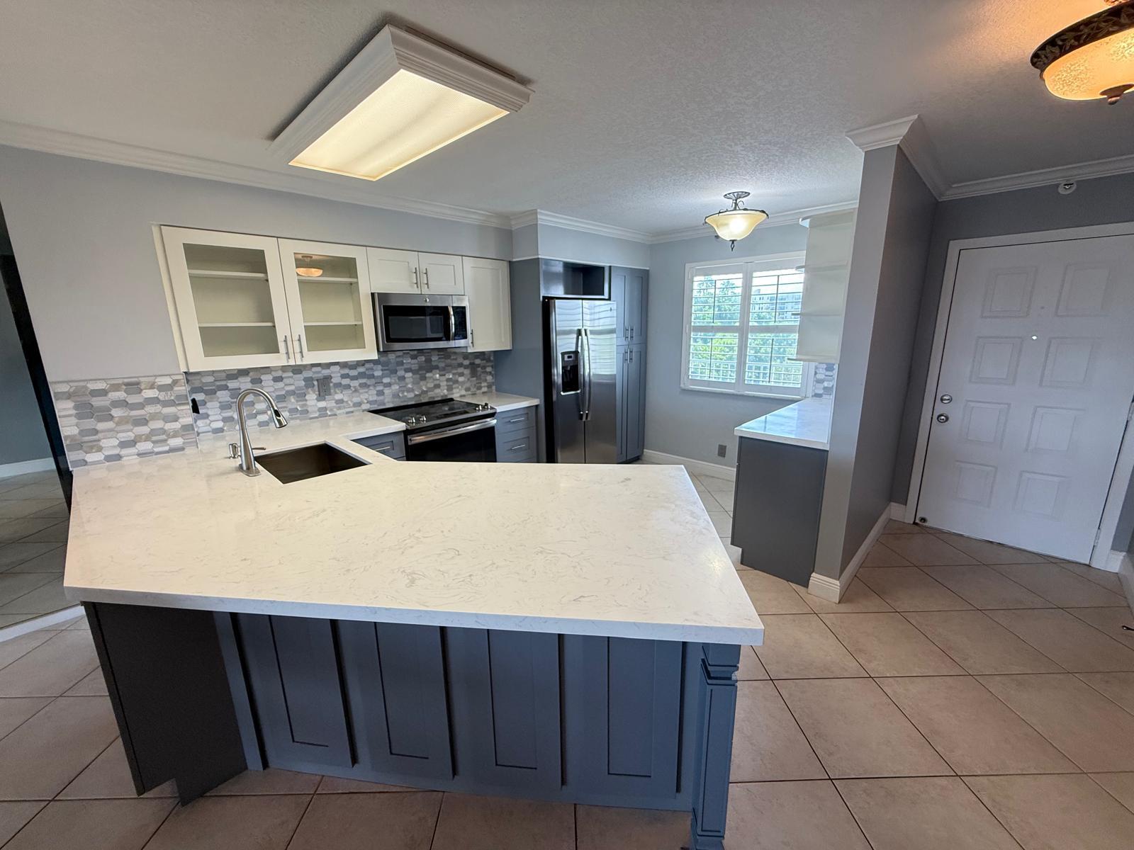 2215 CYPRESS ISLAND Drive 505