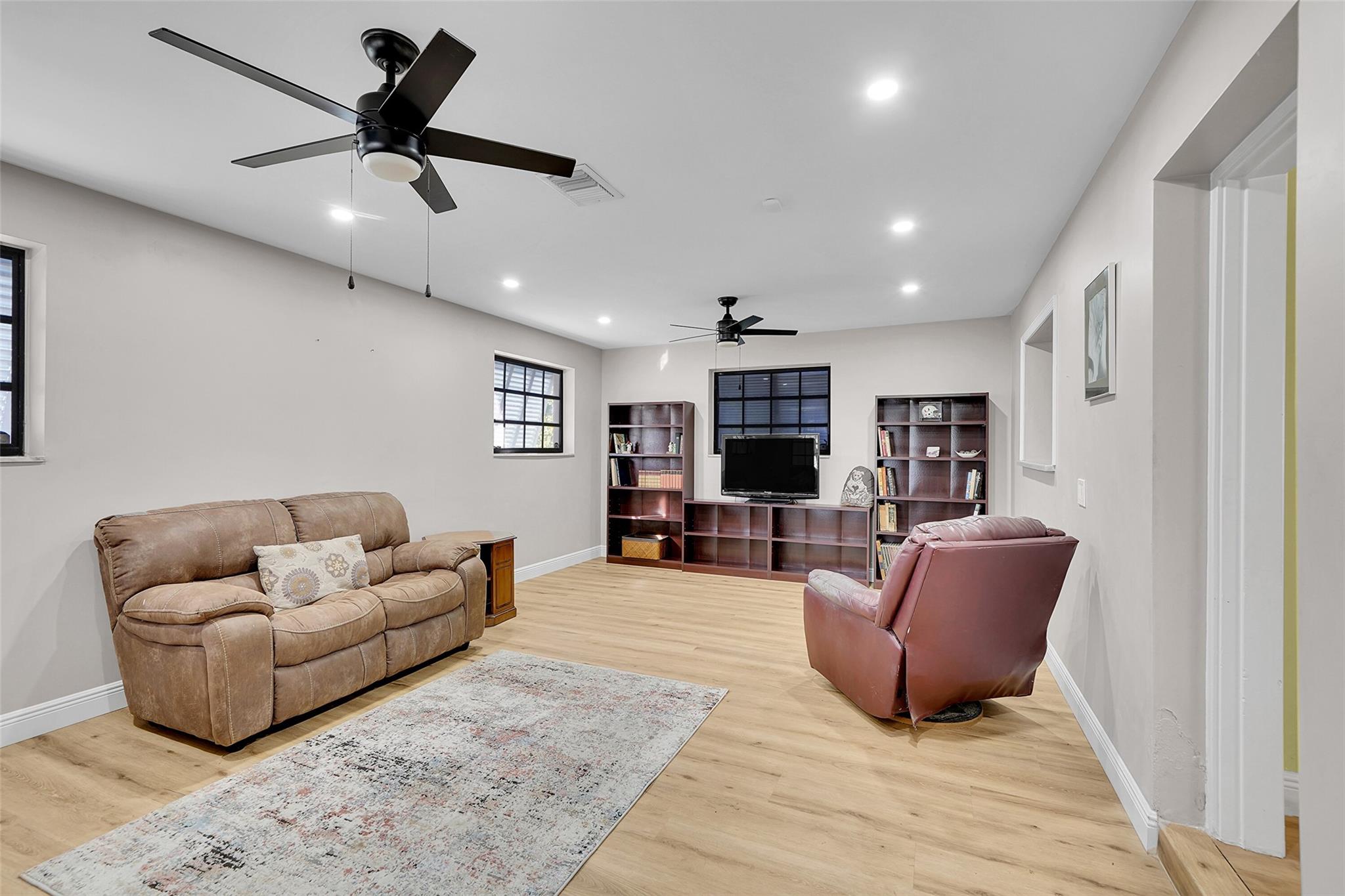 Dalton View 28-29 B - Residential