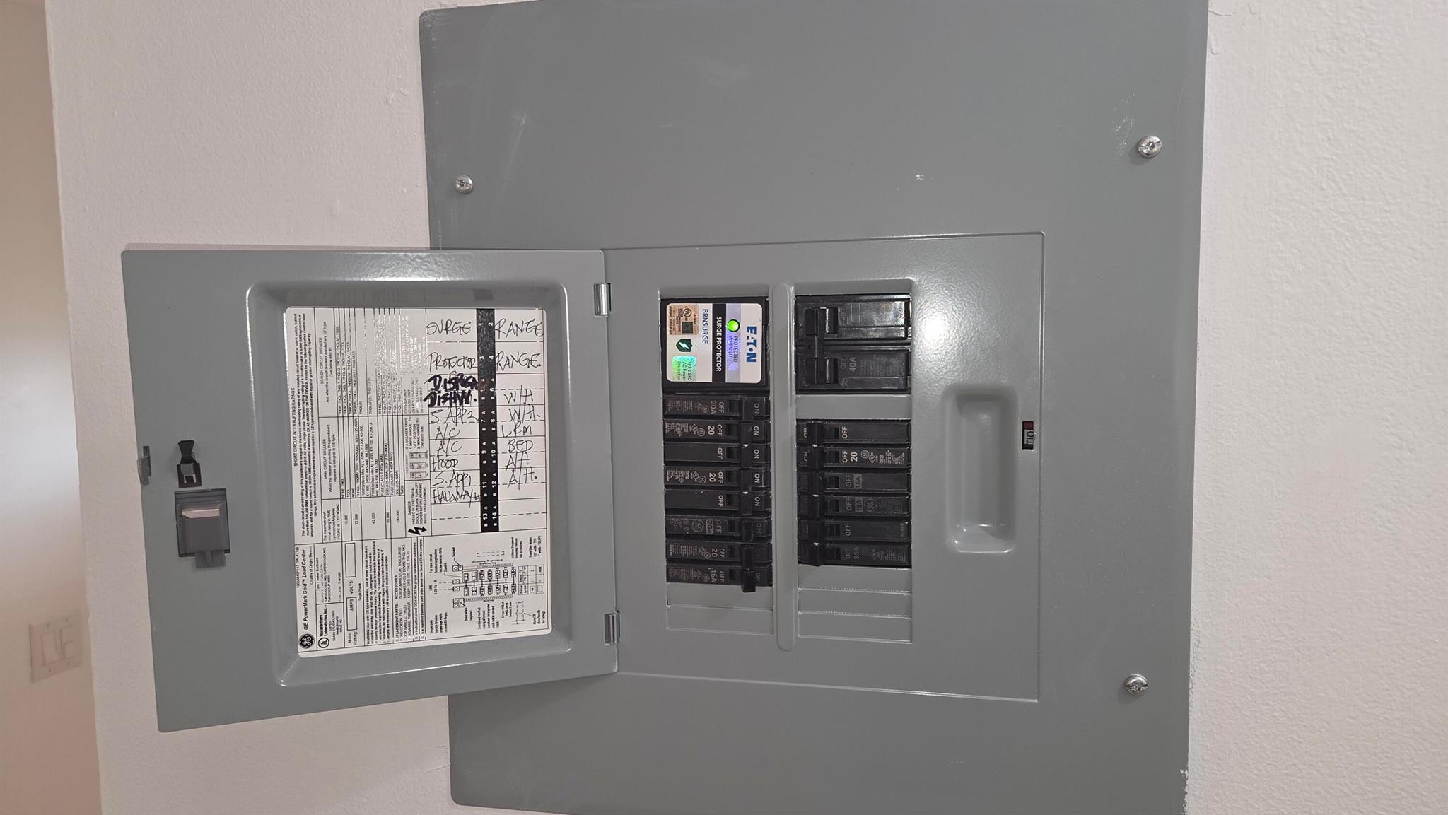 CRESTHAVEN VILLAS CONDO 2 - Residential