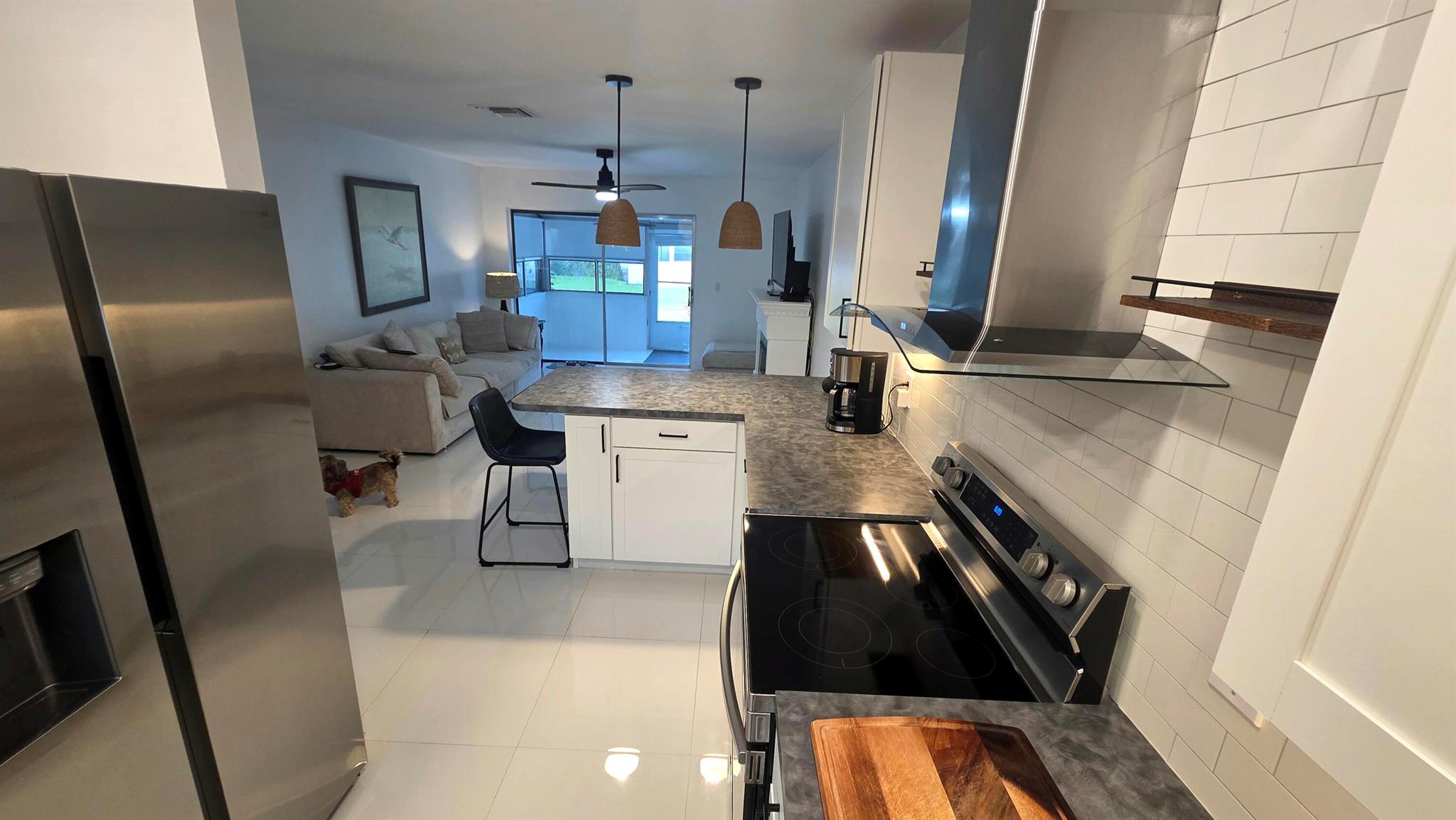 CRESTHAVEN VILLAS CONDO 2 - Residential