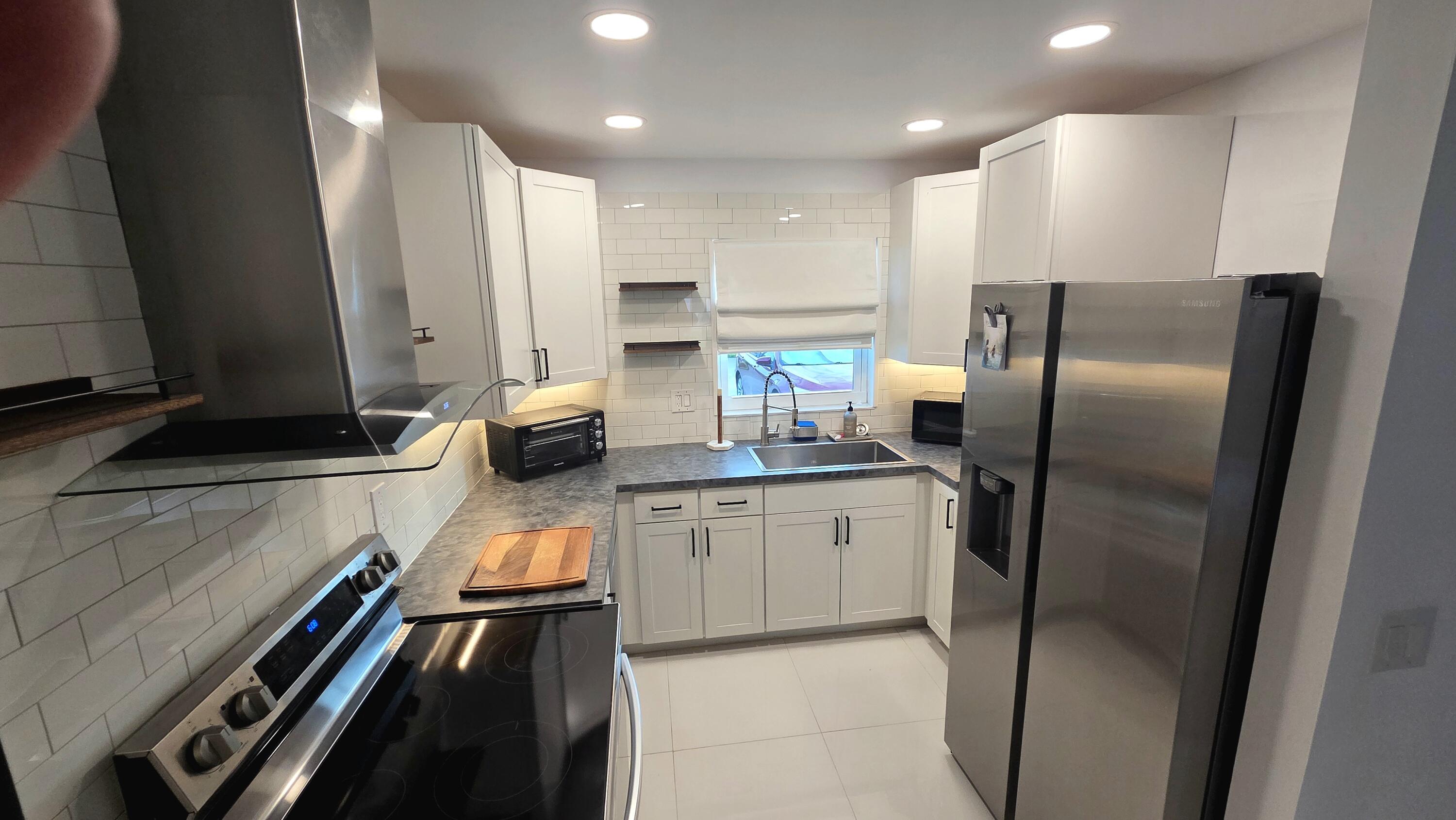 2568 Dudley Drive E G