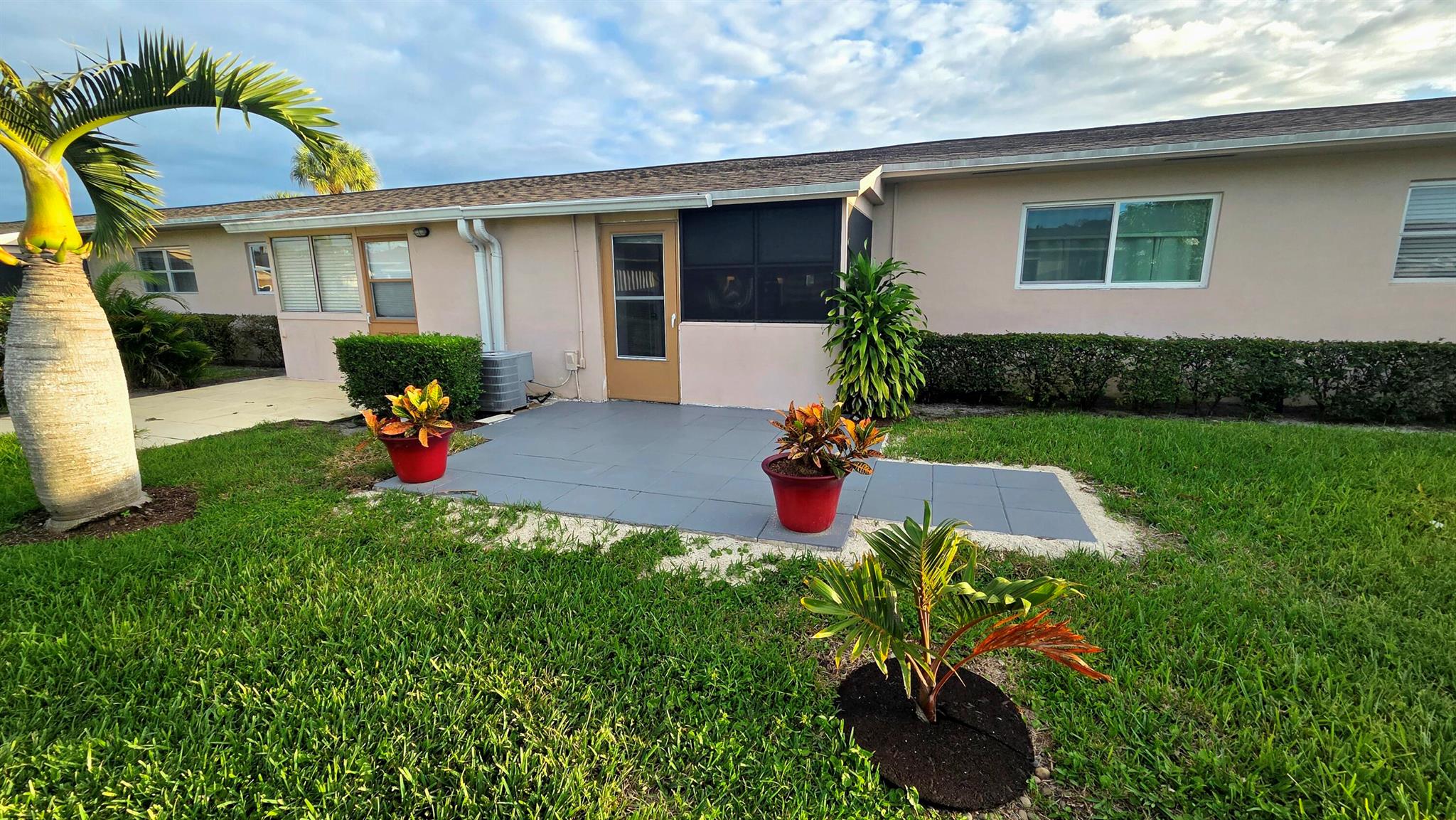 CRESTHAVEN VILLAS CONDO 2 - Residential