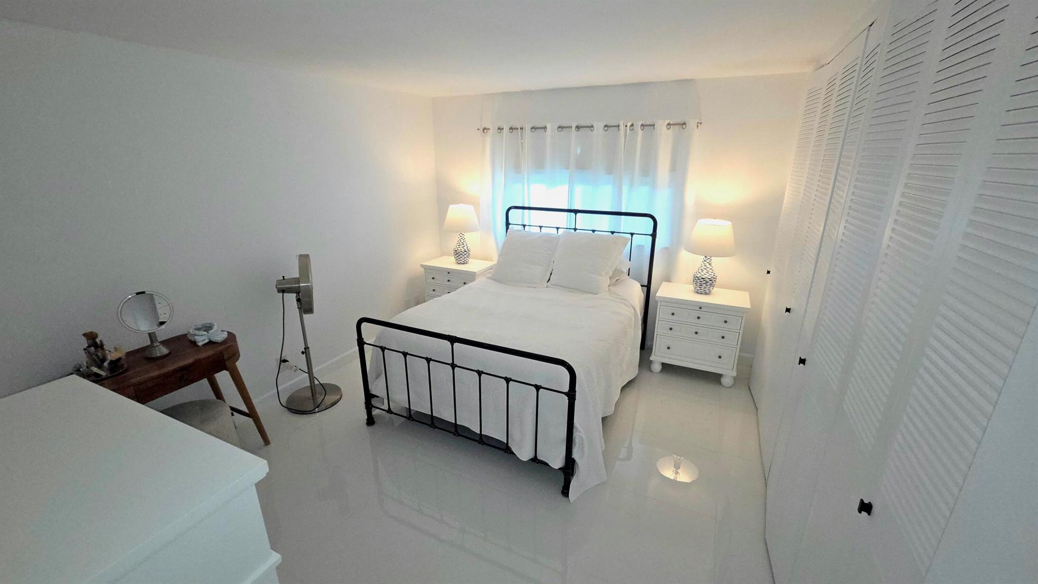 CRESTHAVEN VILLAS CONDO 2 - Residential