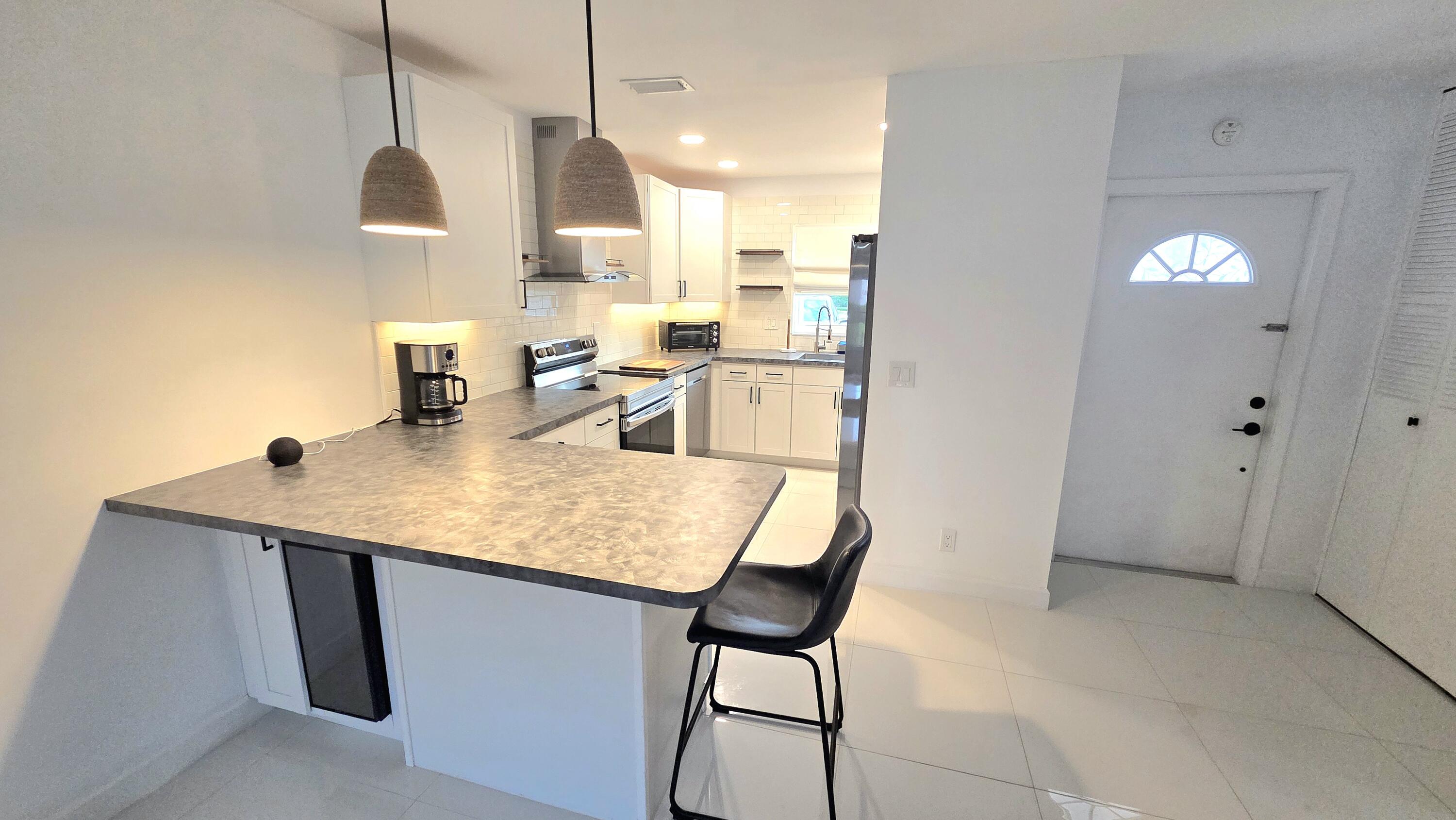 2568 Dudley Drive E G