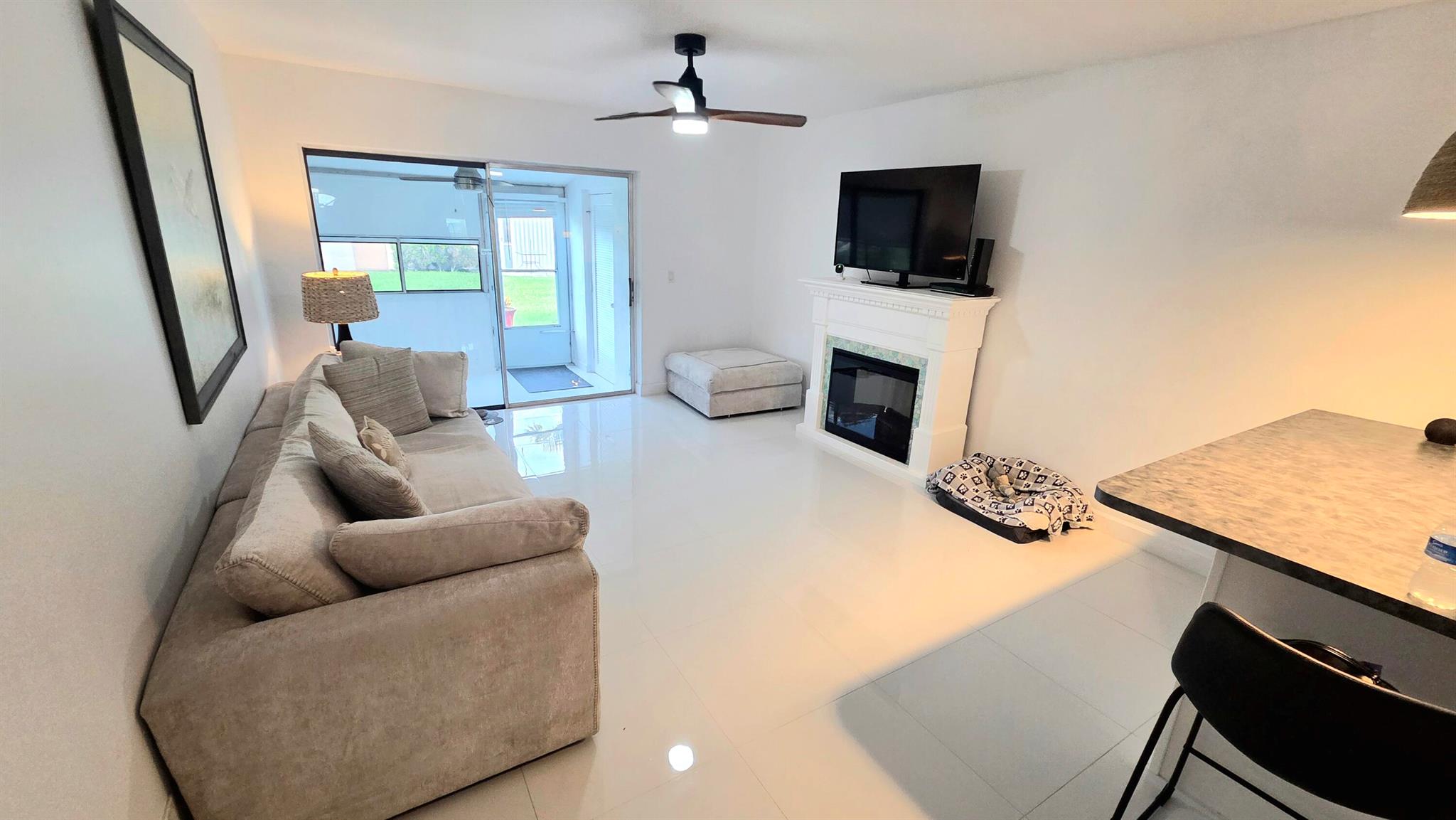 CRESTHAVEN VILLAS CONDO 2 - Residential