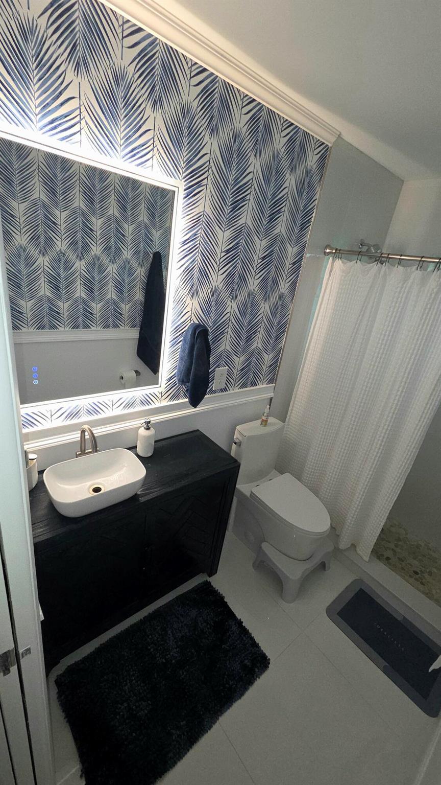 CRESTHAVEN VILLAS CONDO 2 - Residential