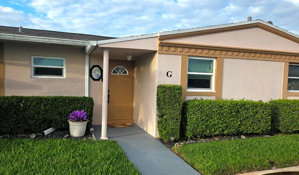 Photo of 2568 Dudley Drive E #G, West Palm Beach, FL 33415 (MLS # R11133386)