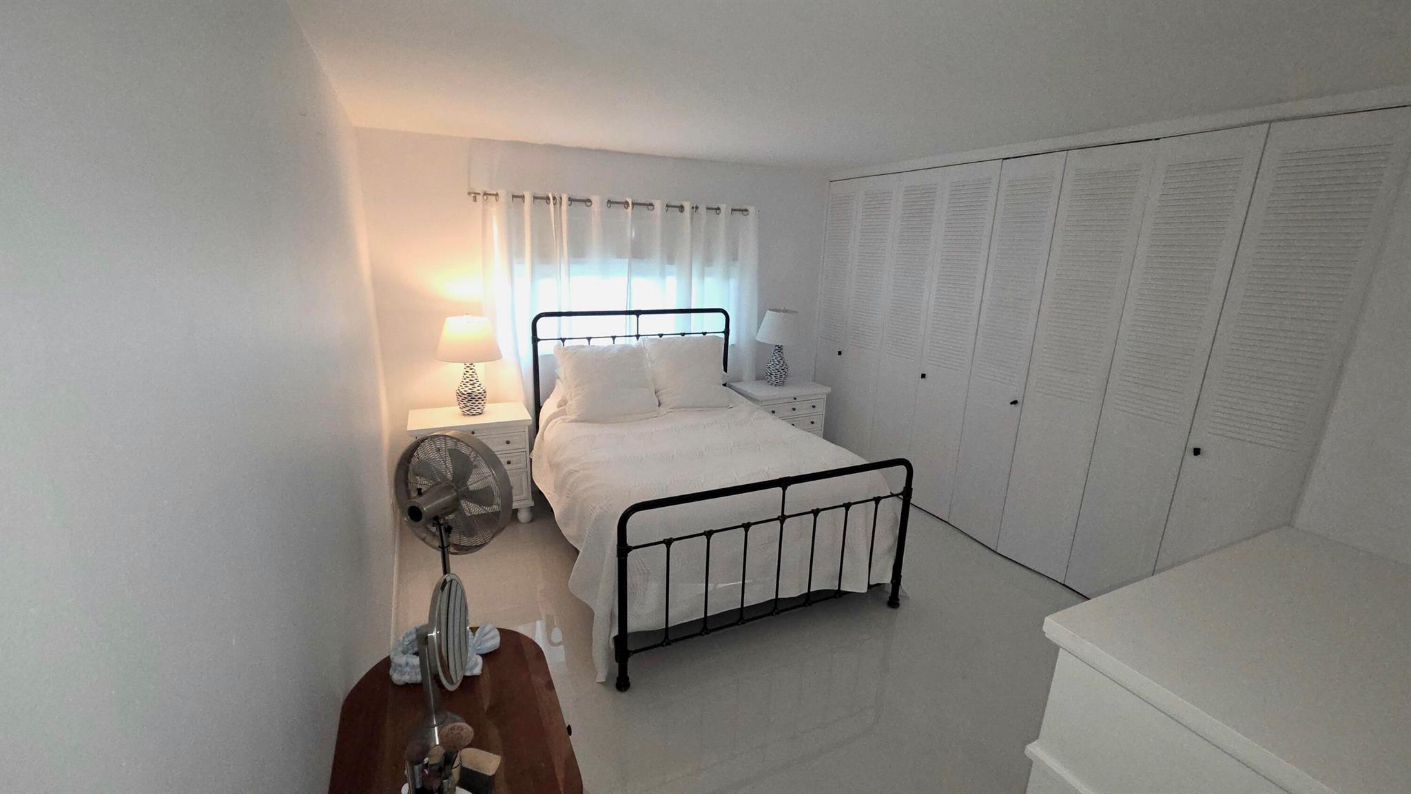 CRESTHAVEN VILLAS CONDO 2 - Residential