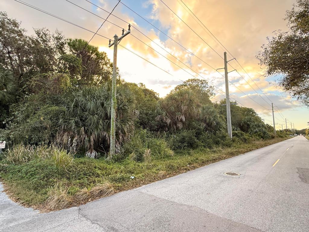 SOUTH TWENTY-FIFTH STREET REPLAT - Land