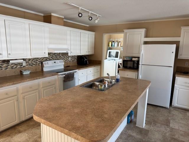 Paradise Village - Residential