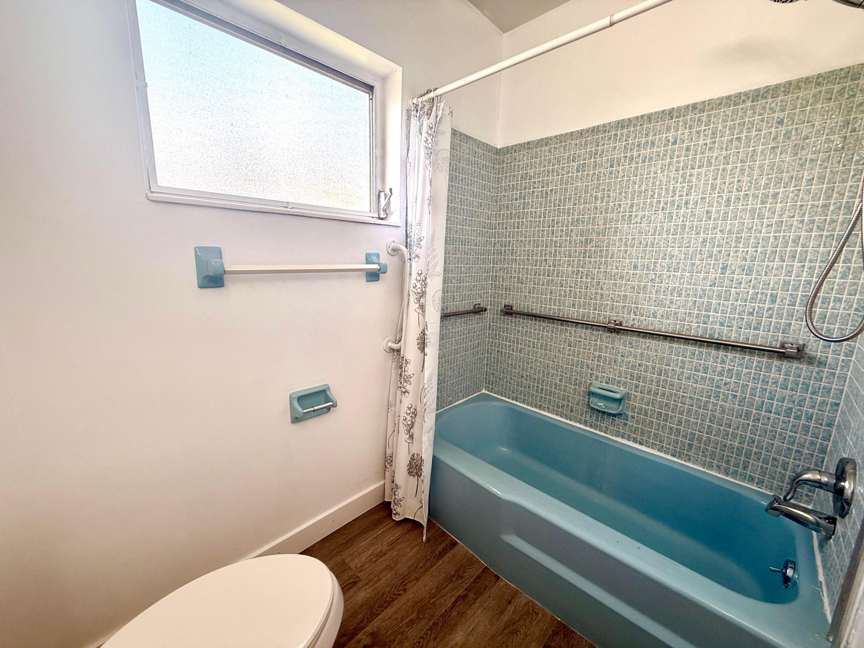 CRESTHAVEN VILLAS 14 CONDO - Residential Lease