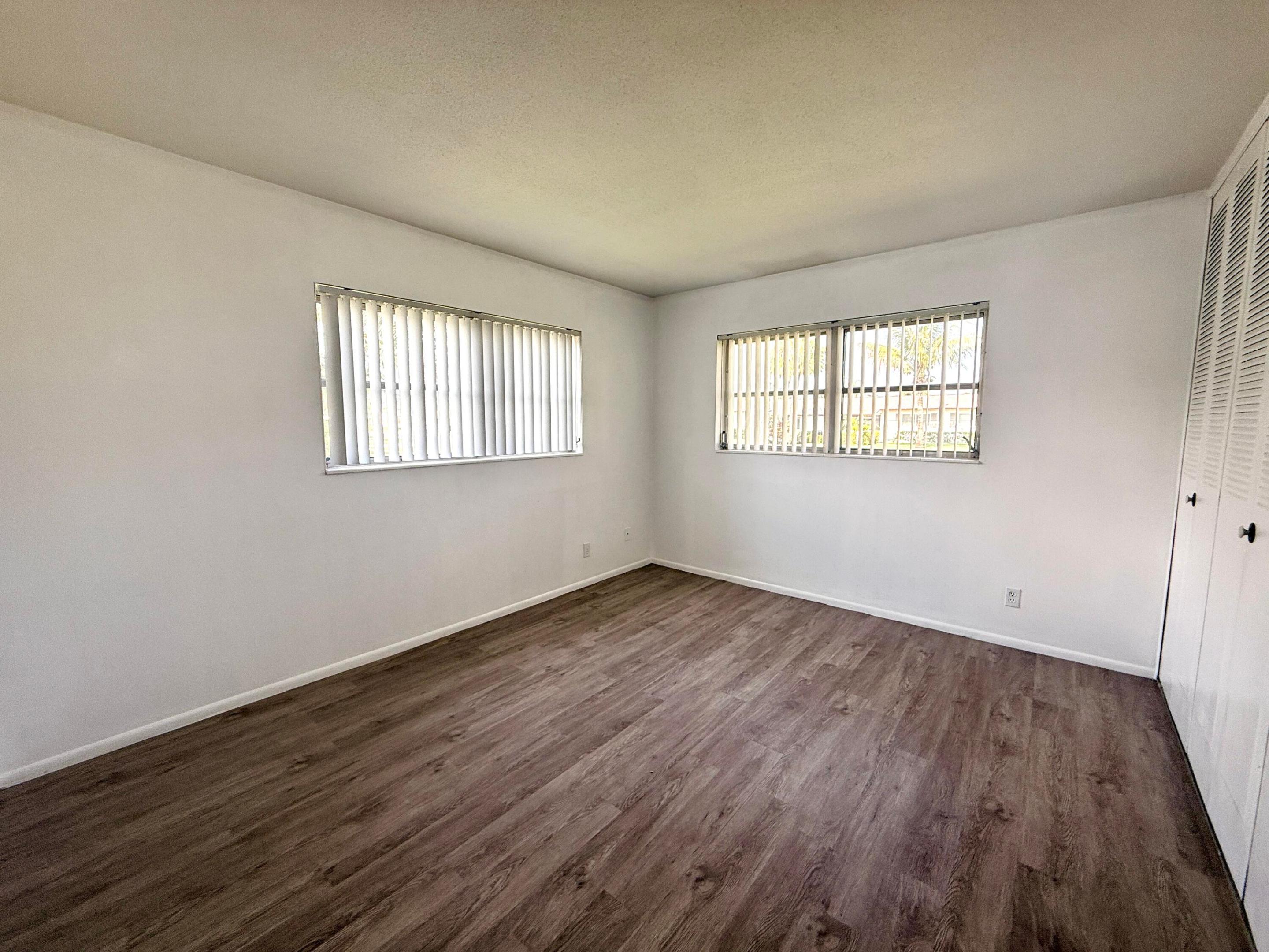 CRESTHAVEN VILLAS 14 CONDO - Residential Lease