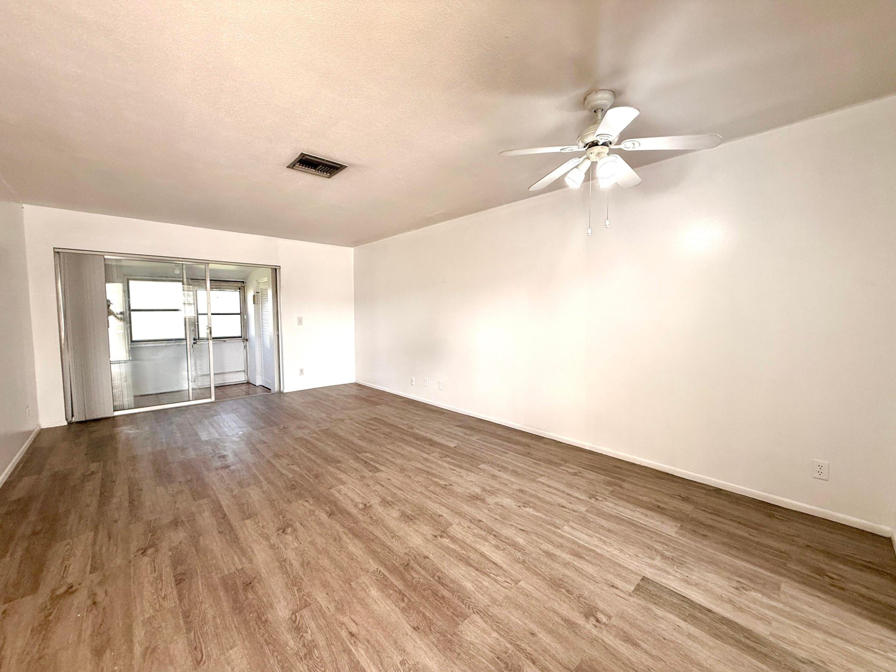 CRESTHAVEN VILLAS 14 CONDO - Residential Lease