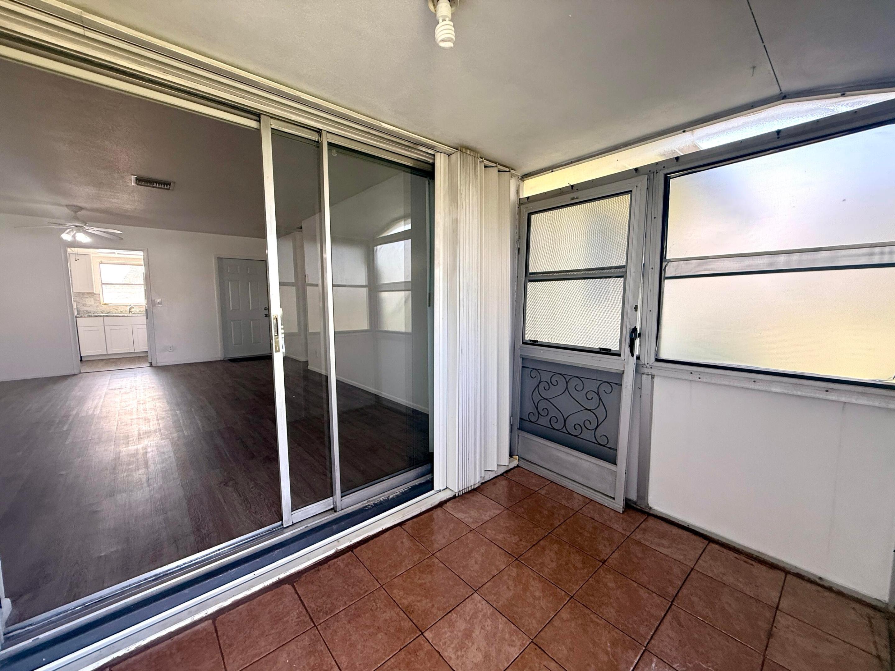 CRESTHAVEN VILLAS 14 CONDO - Residential Lease