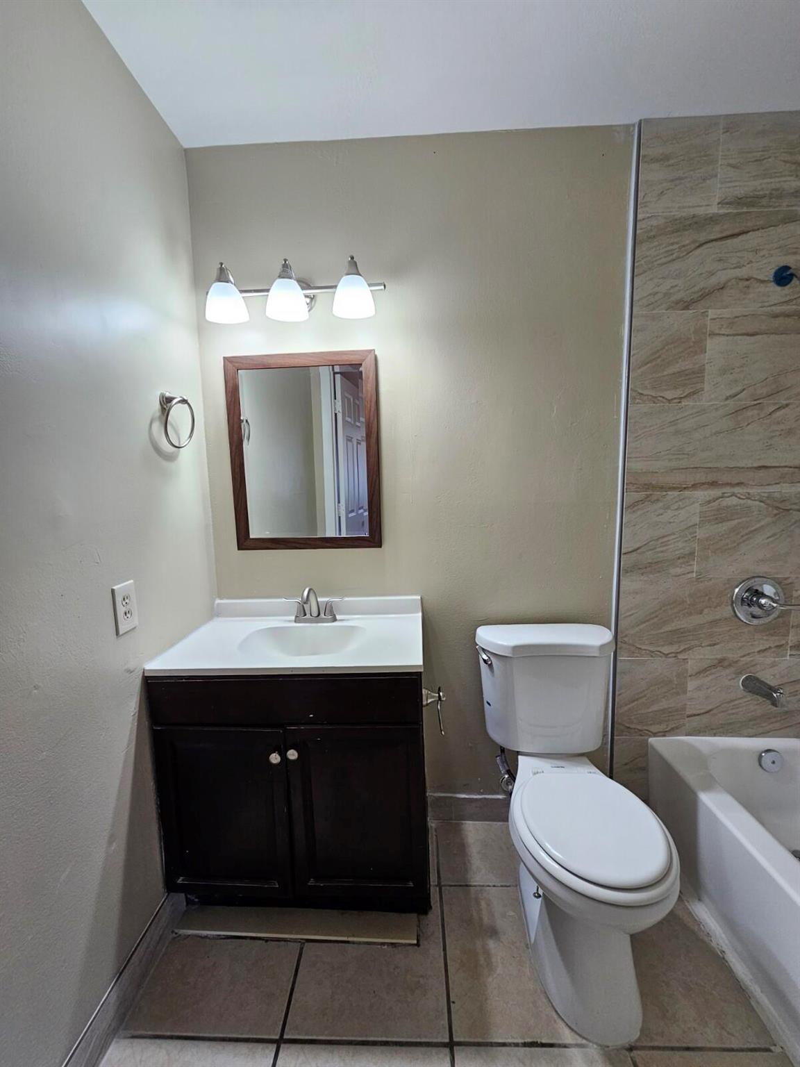 FOREST GLEN - Residential Lease