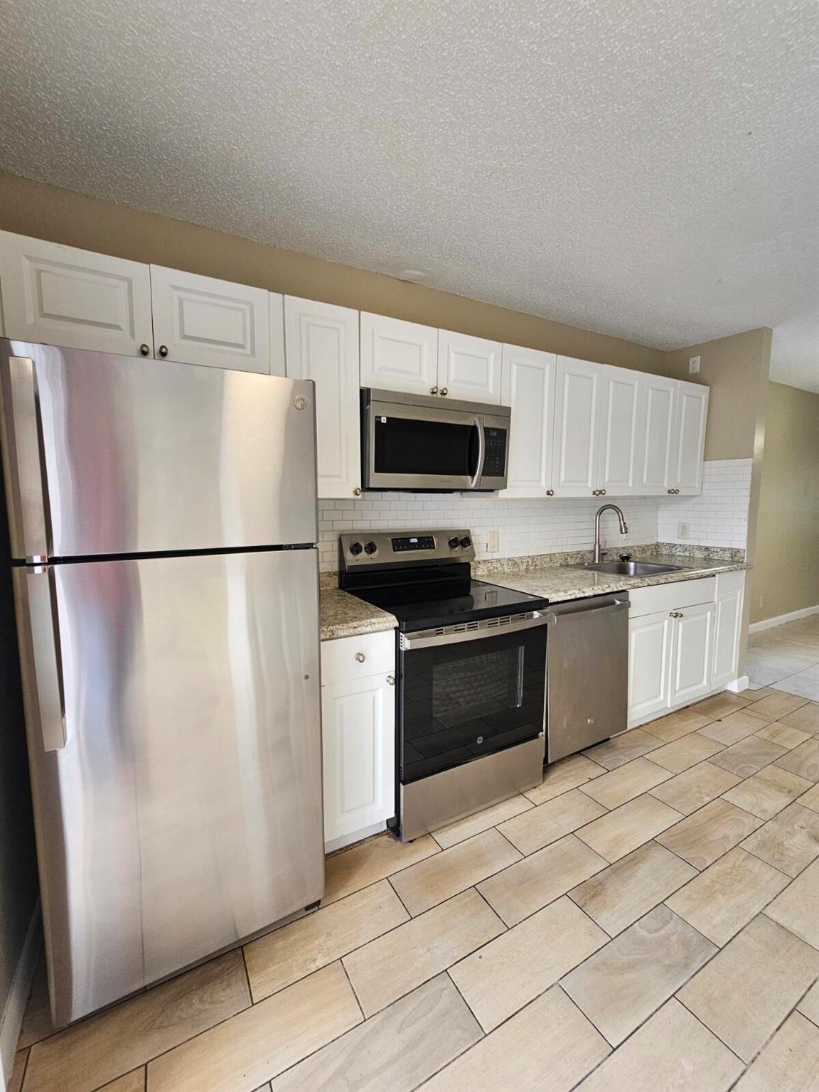 FOREST GLEN - Residential Lease