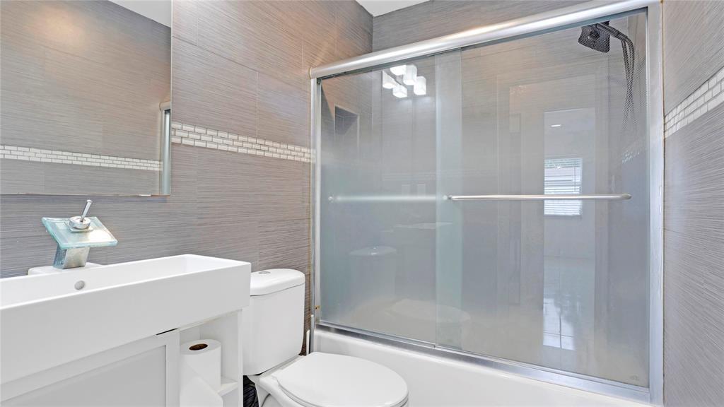 North Lauderdale Village - Residential Lease