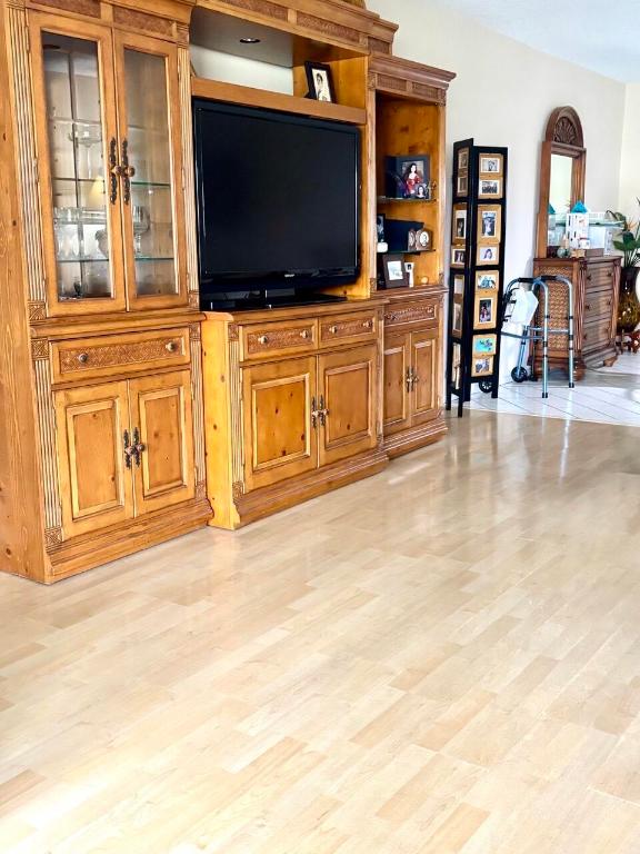 5730 E Fernley Drive 11