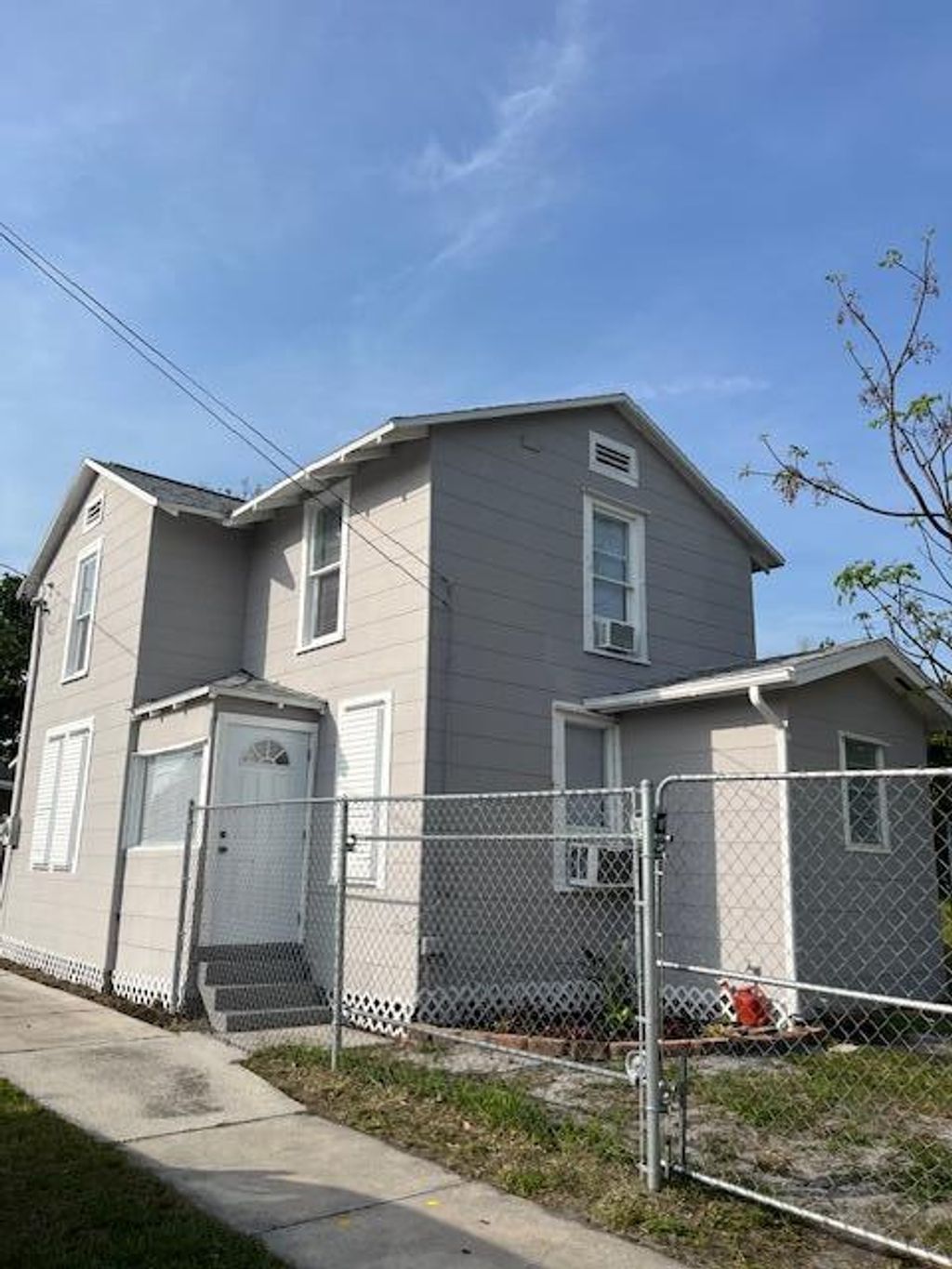 Photo of 119 S 11th Street, Fort Pierce, FL 34950 (MLS # R10993709)