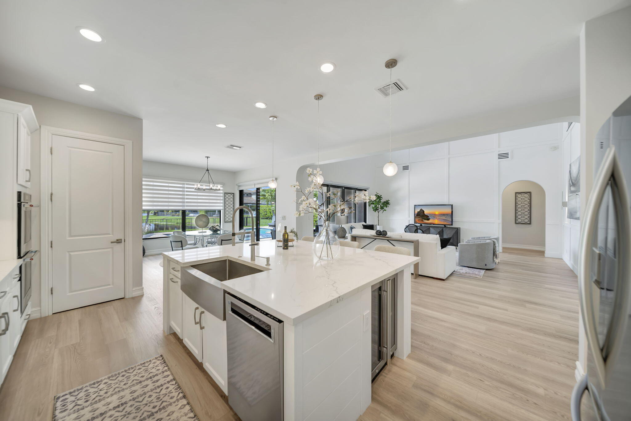 11146 Meridian Dr N, Parkland, FL, 33076, USA, 5 Bedrooms Bedrooms, ,5 BathroomsBathrooms,Residential,Contingent,11146 Meridian Dr N,B26057764