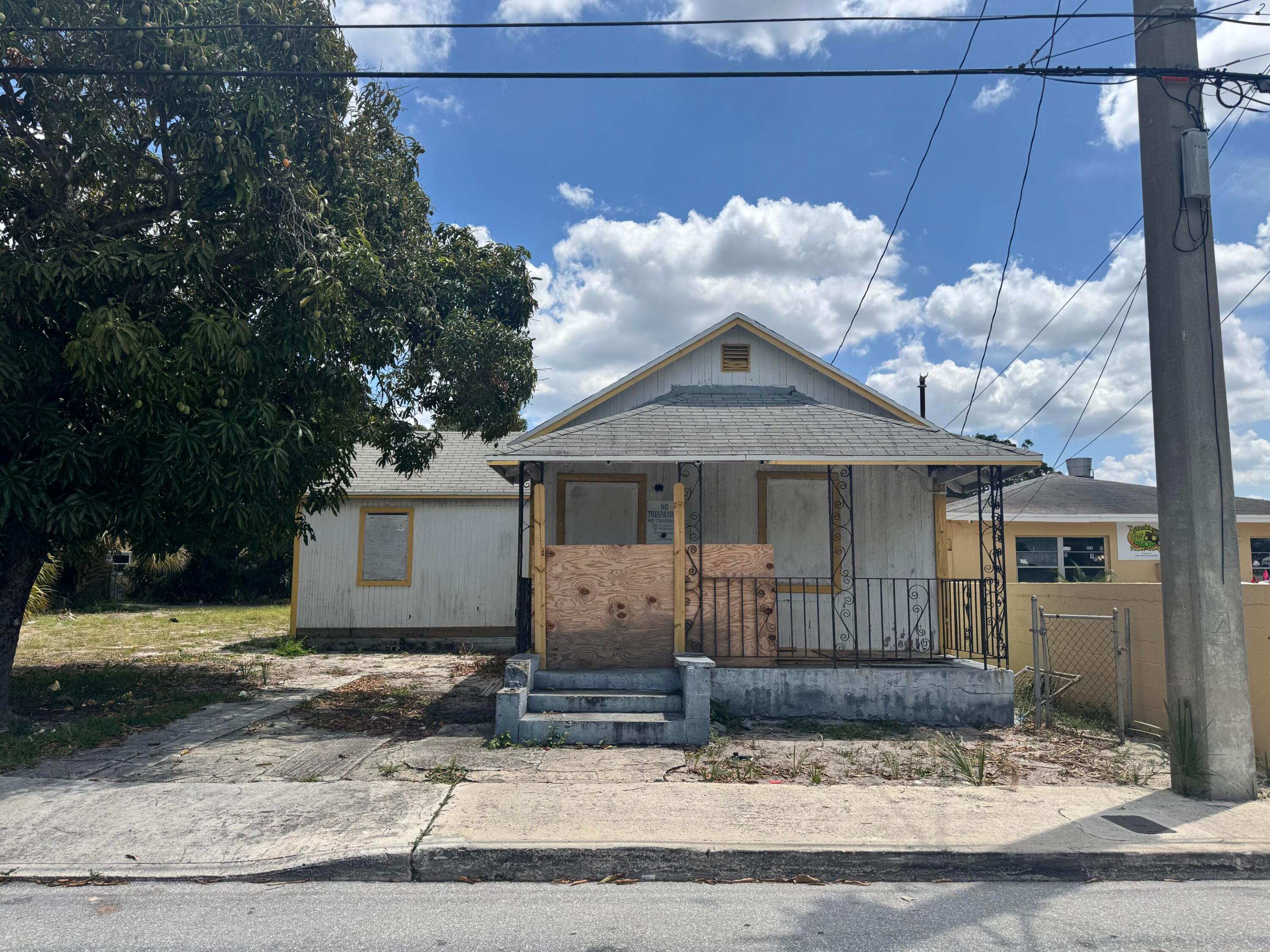 SOUTH MANGONIA - Residential