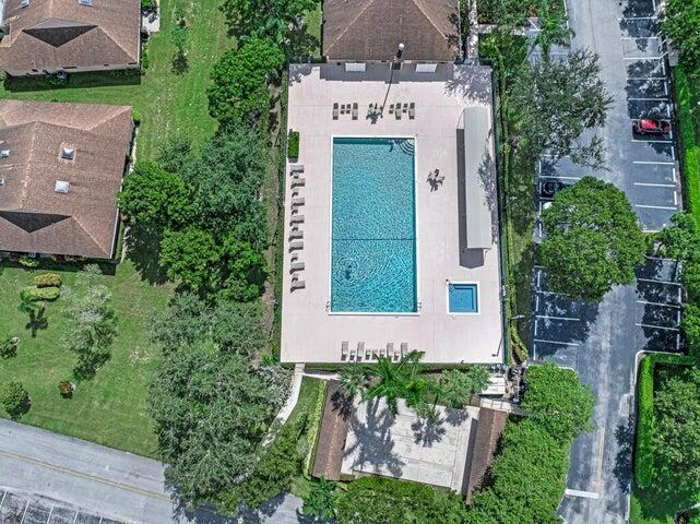 WHISPER WALK SEC C CONDO - Residential