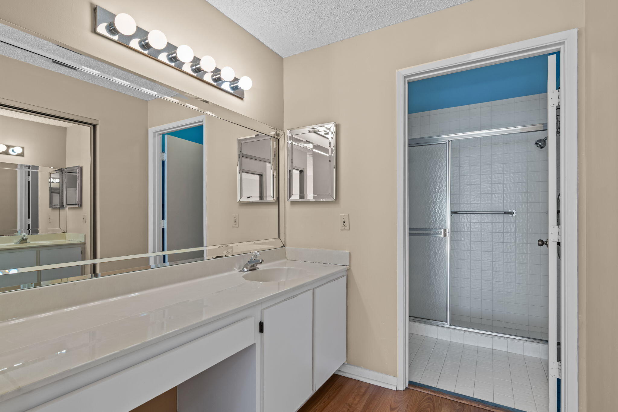 WHISPER WALK SEC C CONDO - Residential