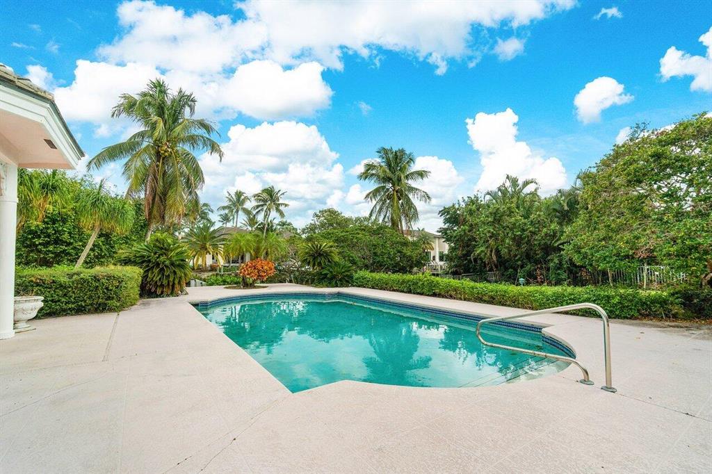 FRENCHMANS CREEK PAR B - Residential