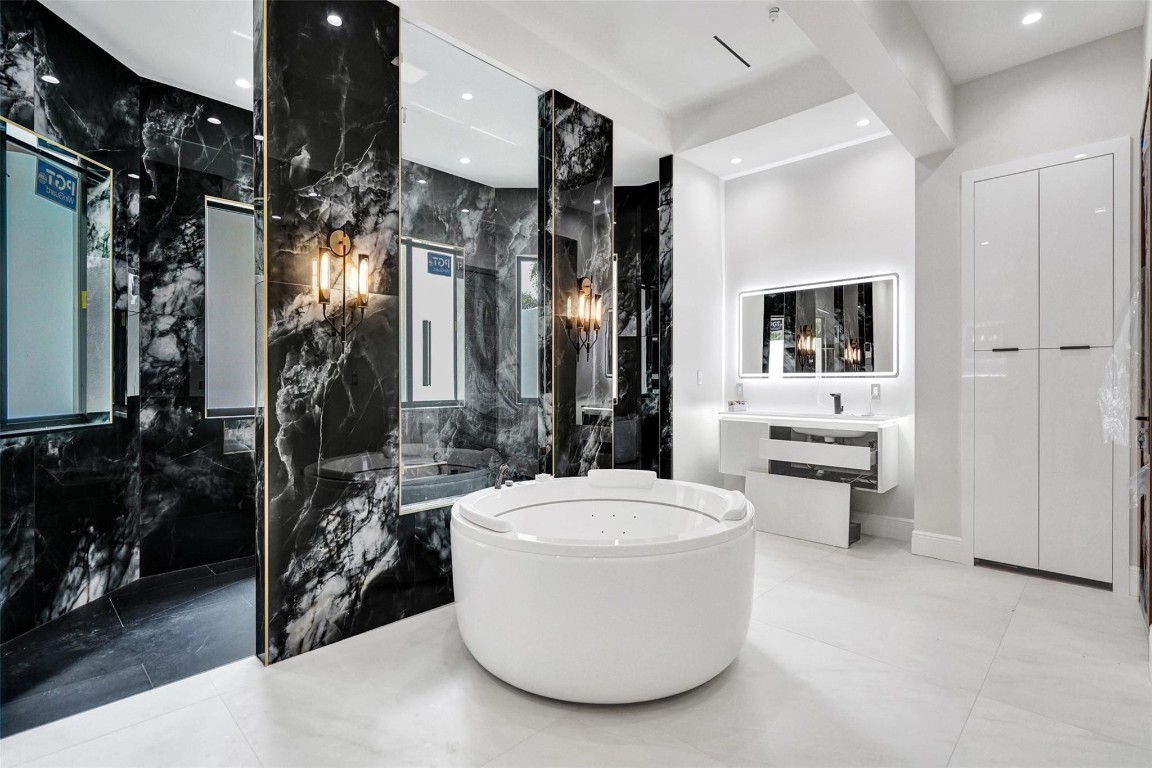 Jaczynski 95-32 B - Residential