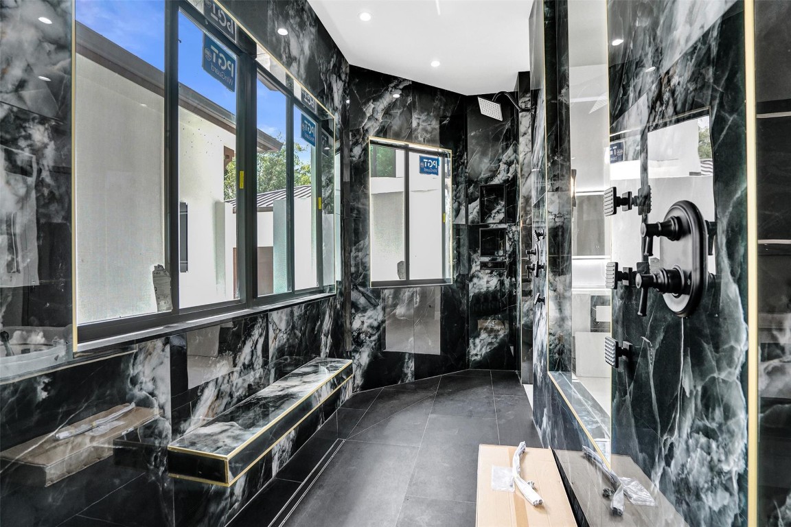 Jaczynski 95-32 B - Residential